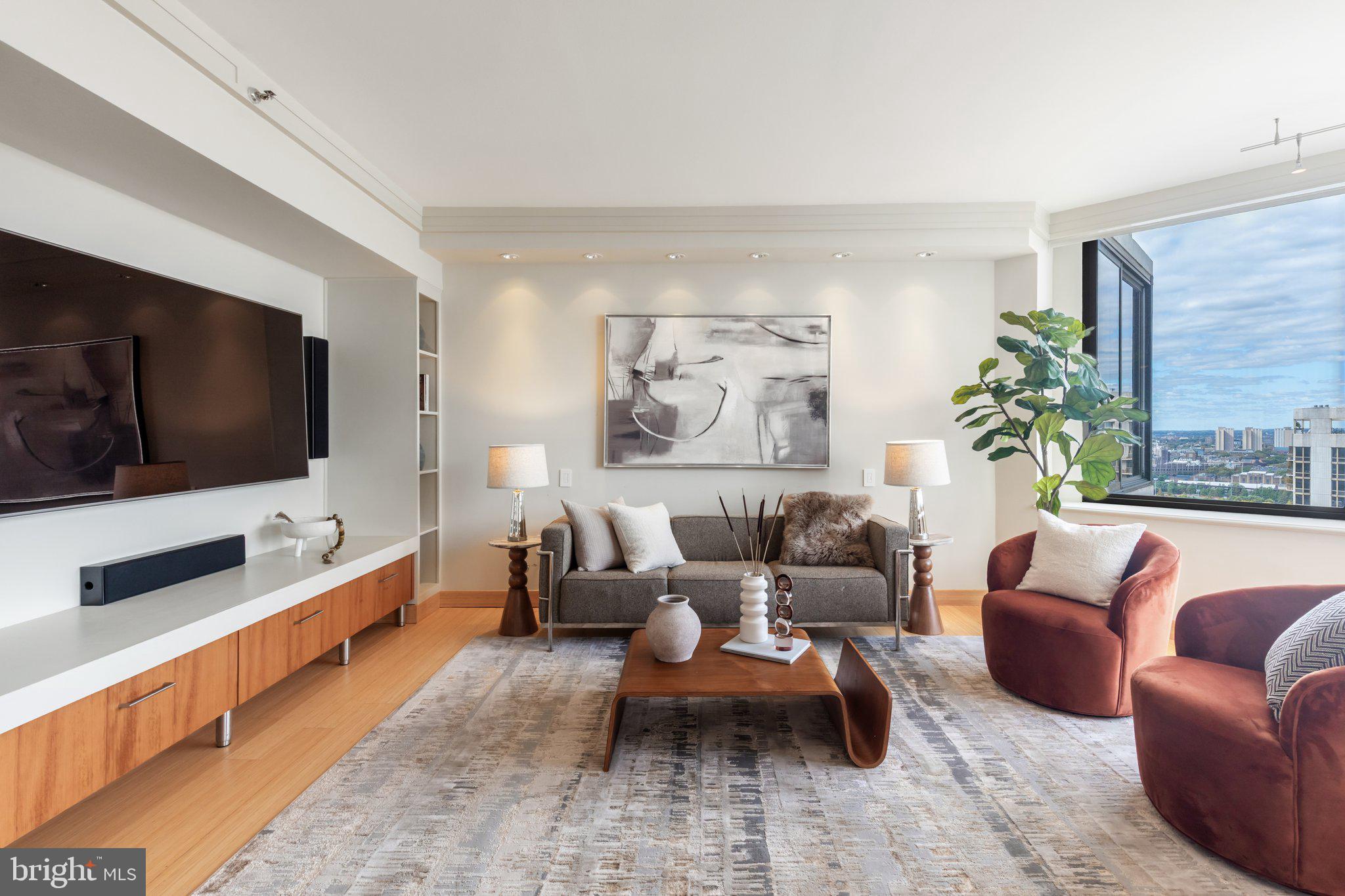 RITTENHOUSE SQUARE - Residential