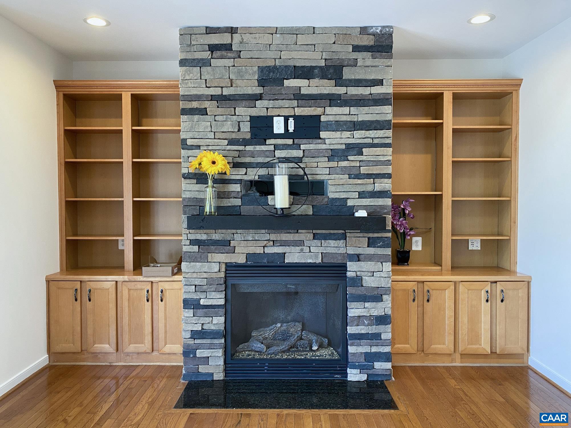 SPRING CREEK - Residential