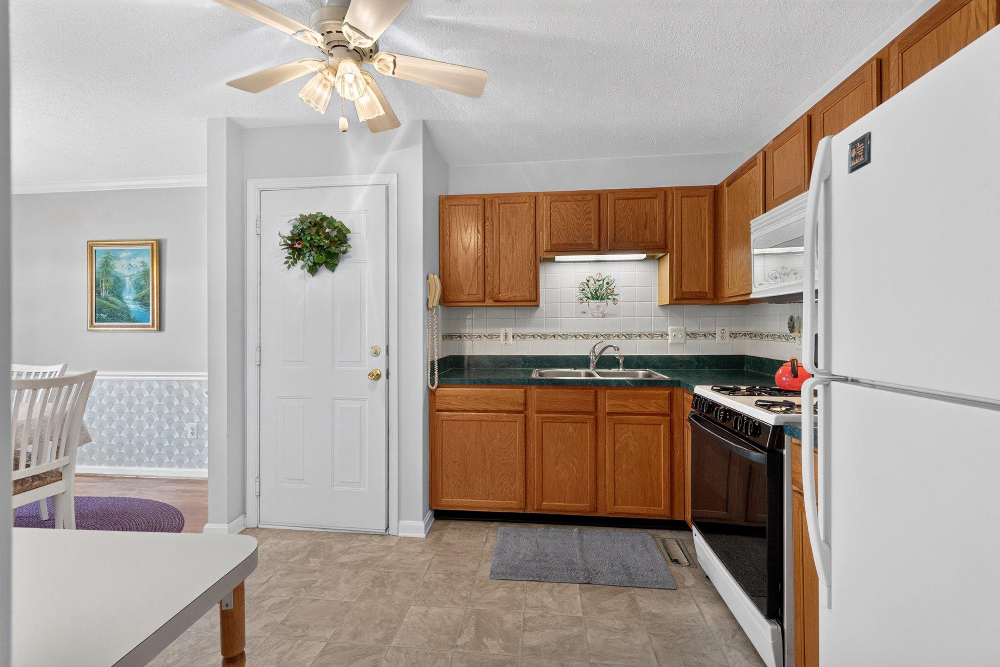 BEACHWOOD ESTATES - Residential
