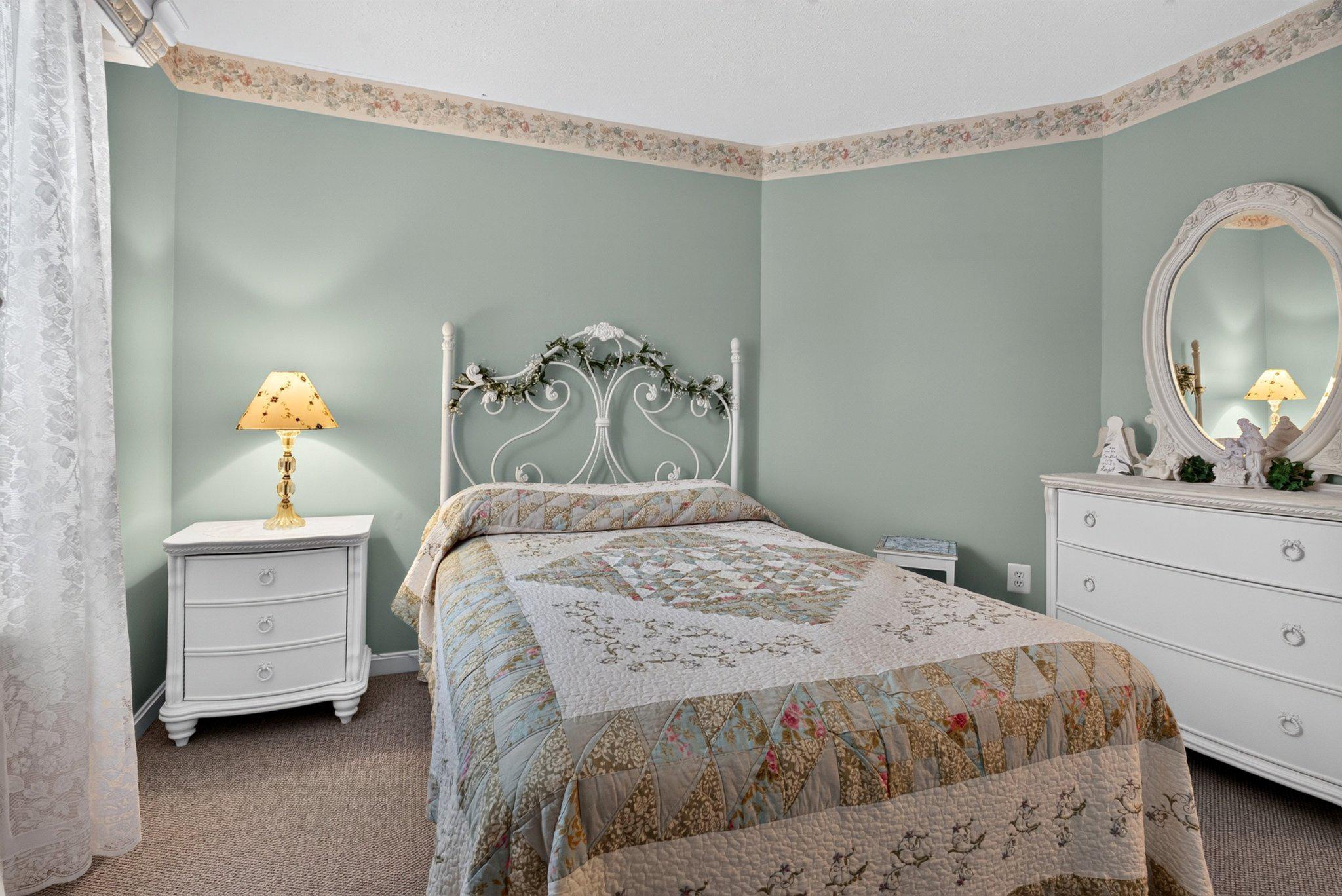 BEACHWOOD ESTATES - Residential