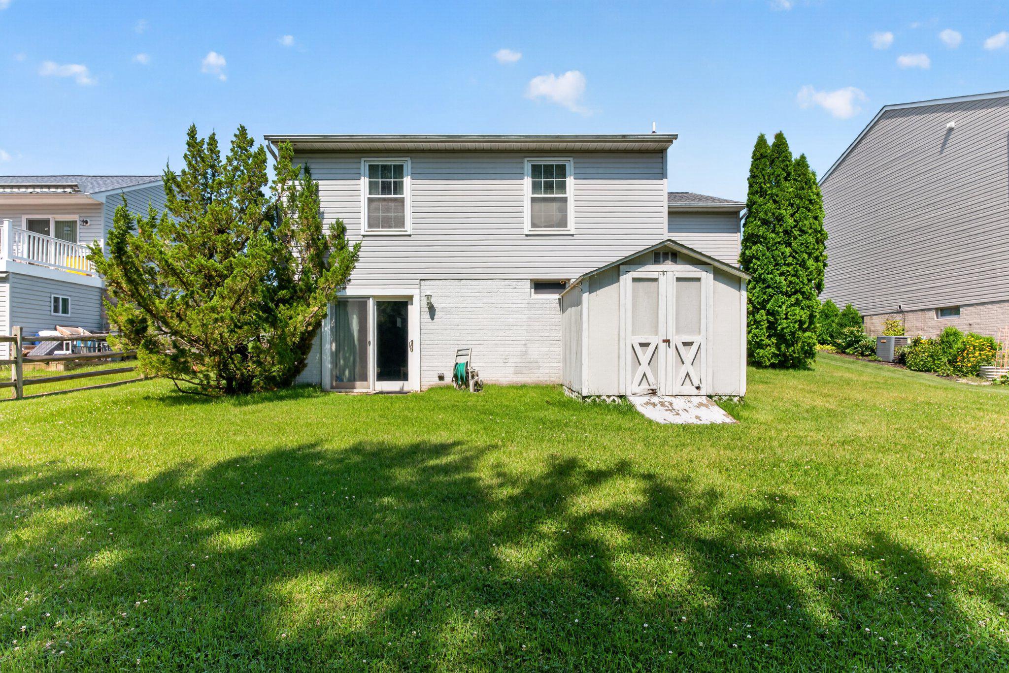 BEACHWOOD ESTATES - Residential