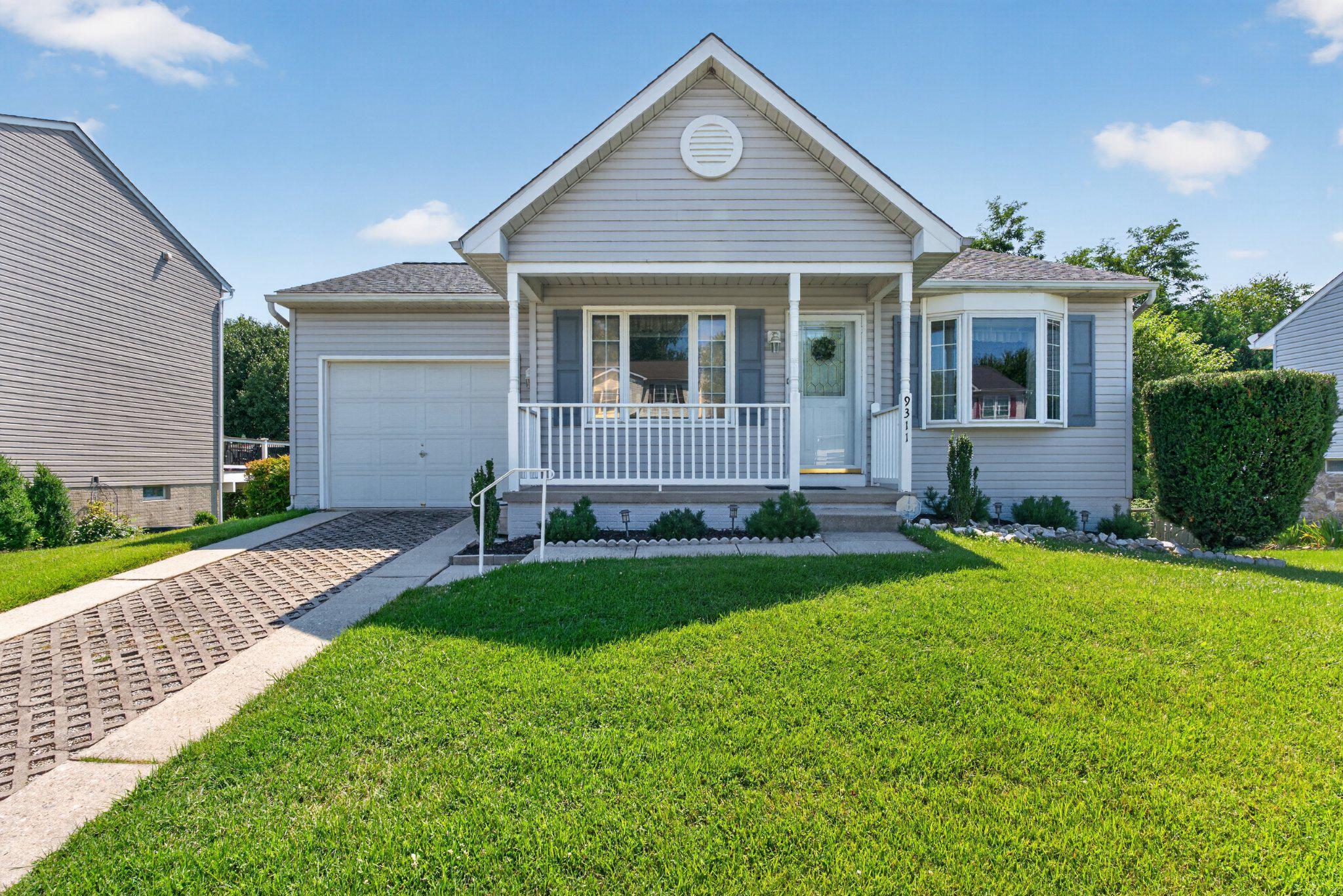 BEACHWOOD ESTATES - Residential