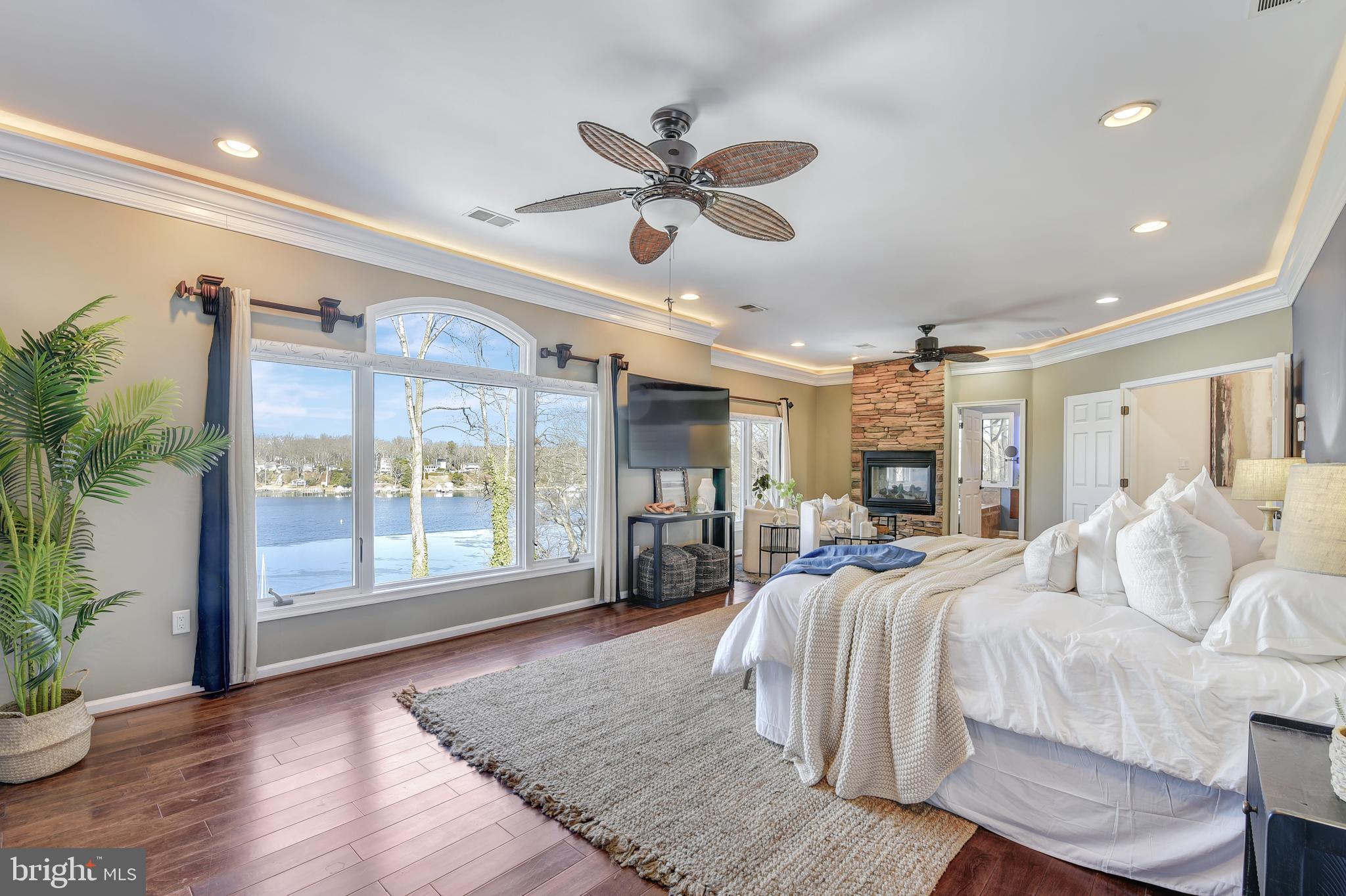SUNRISE BEACH - Residential