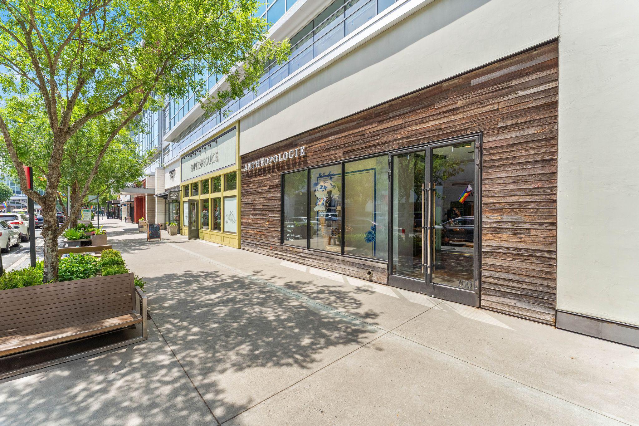 MOSAIC AT MERRIFIELD - Residential