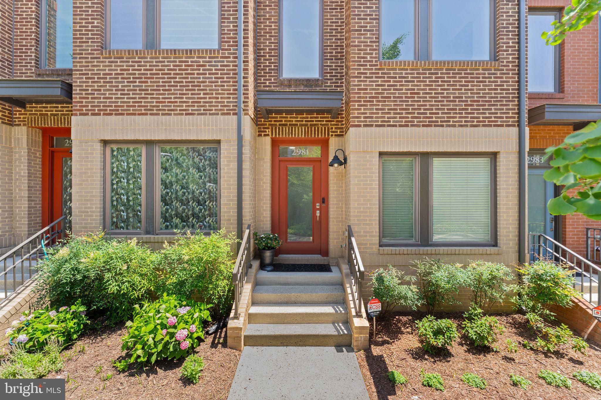 MOSAIC AT MERRIFIELD - Residential