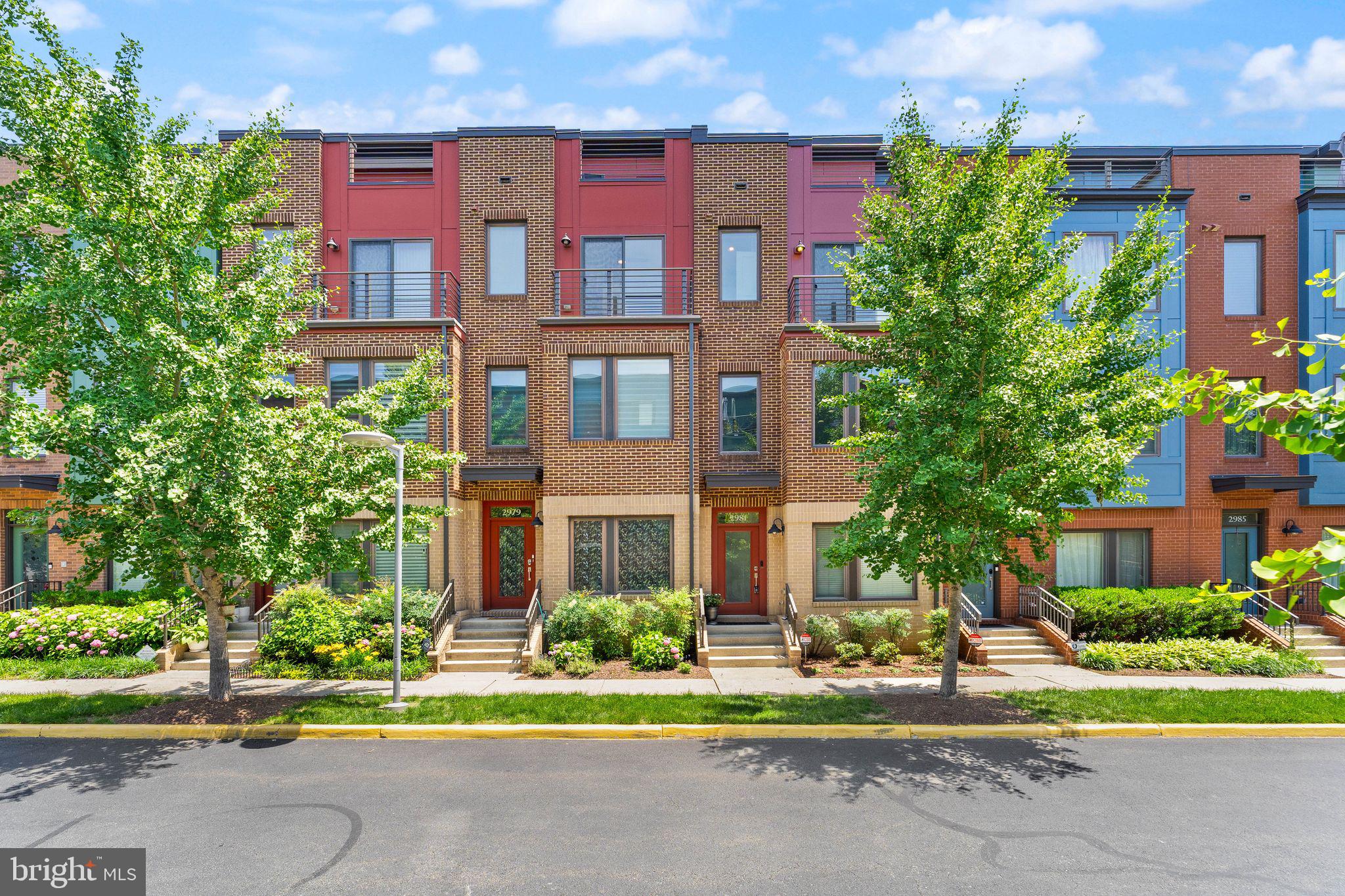 MOSAIC AT MERRIFIELD - Residential