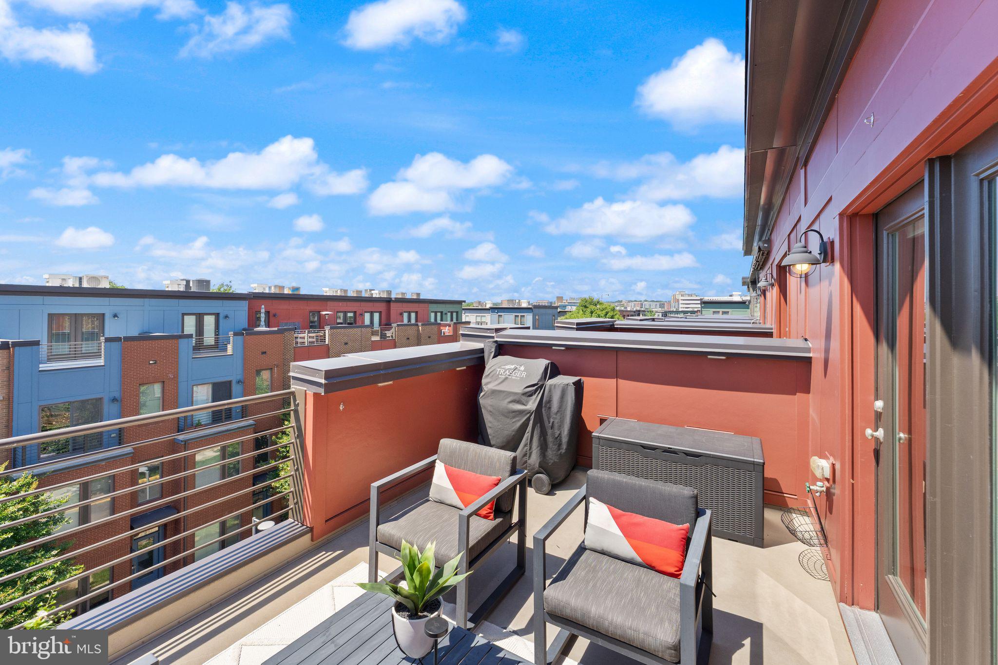 MOSAIC AT MERRIFIELD - Residential