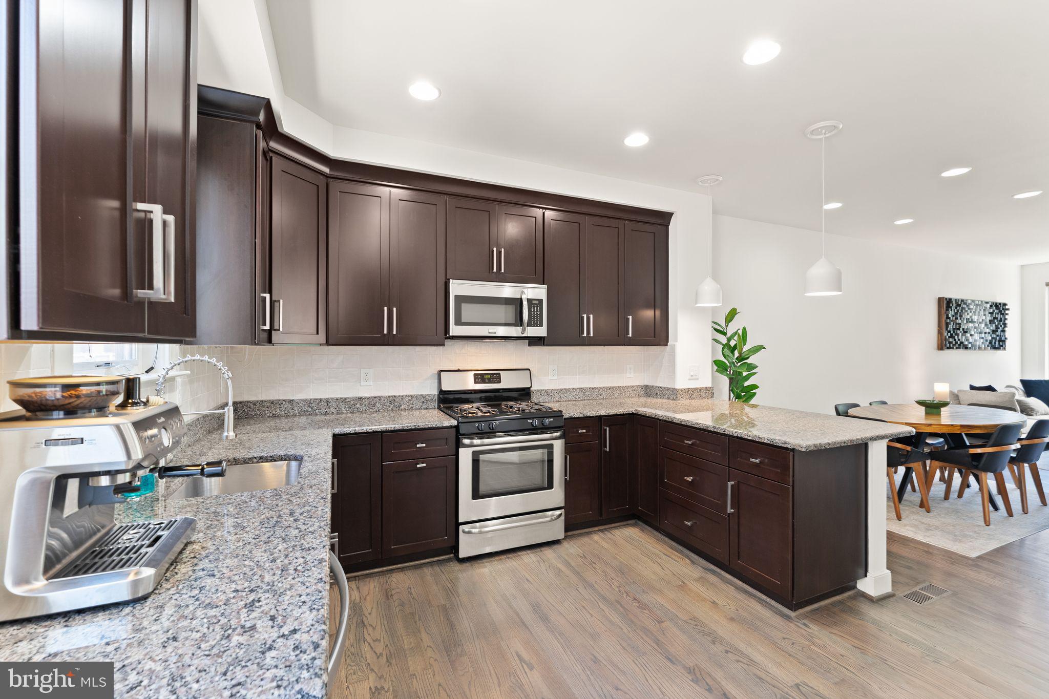 MOSAIC AT MERRIFIELD - Residential