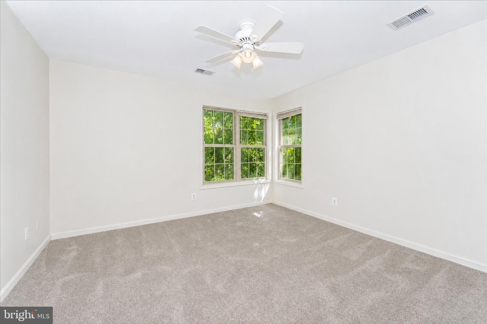 LAKE LINGANORE - Residential