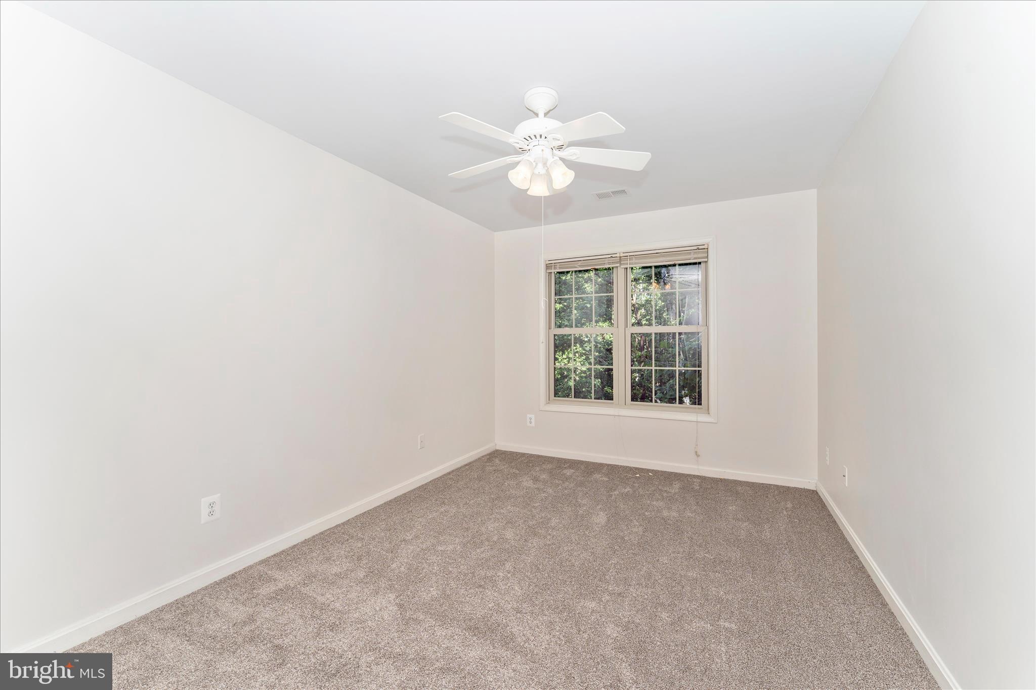 LAKE LINGANORE - Residential