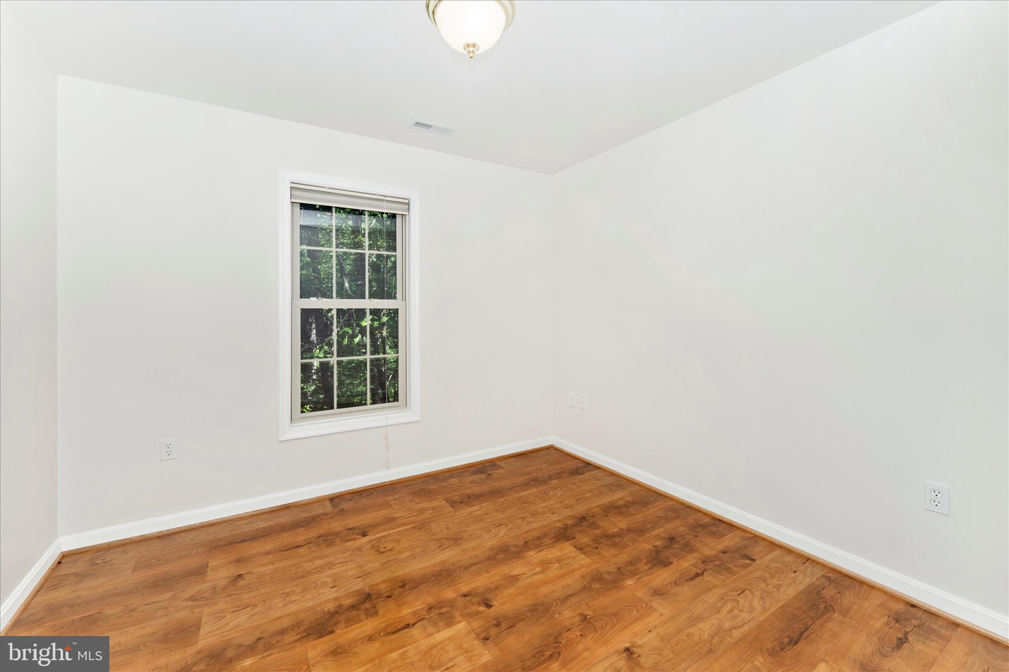 LAKE LINGANORE - Residential