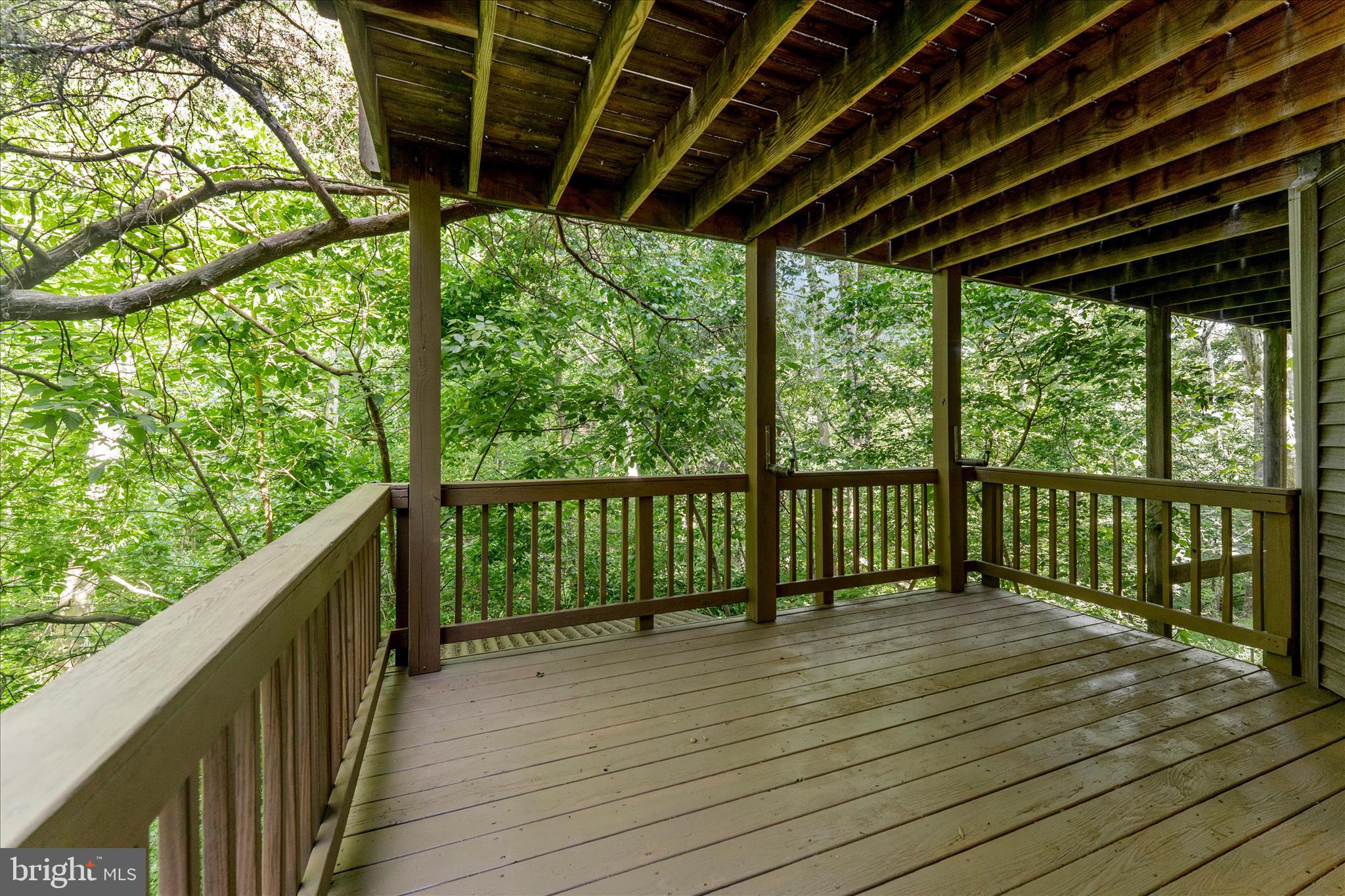 LAKE LINGANORE - Residential