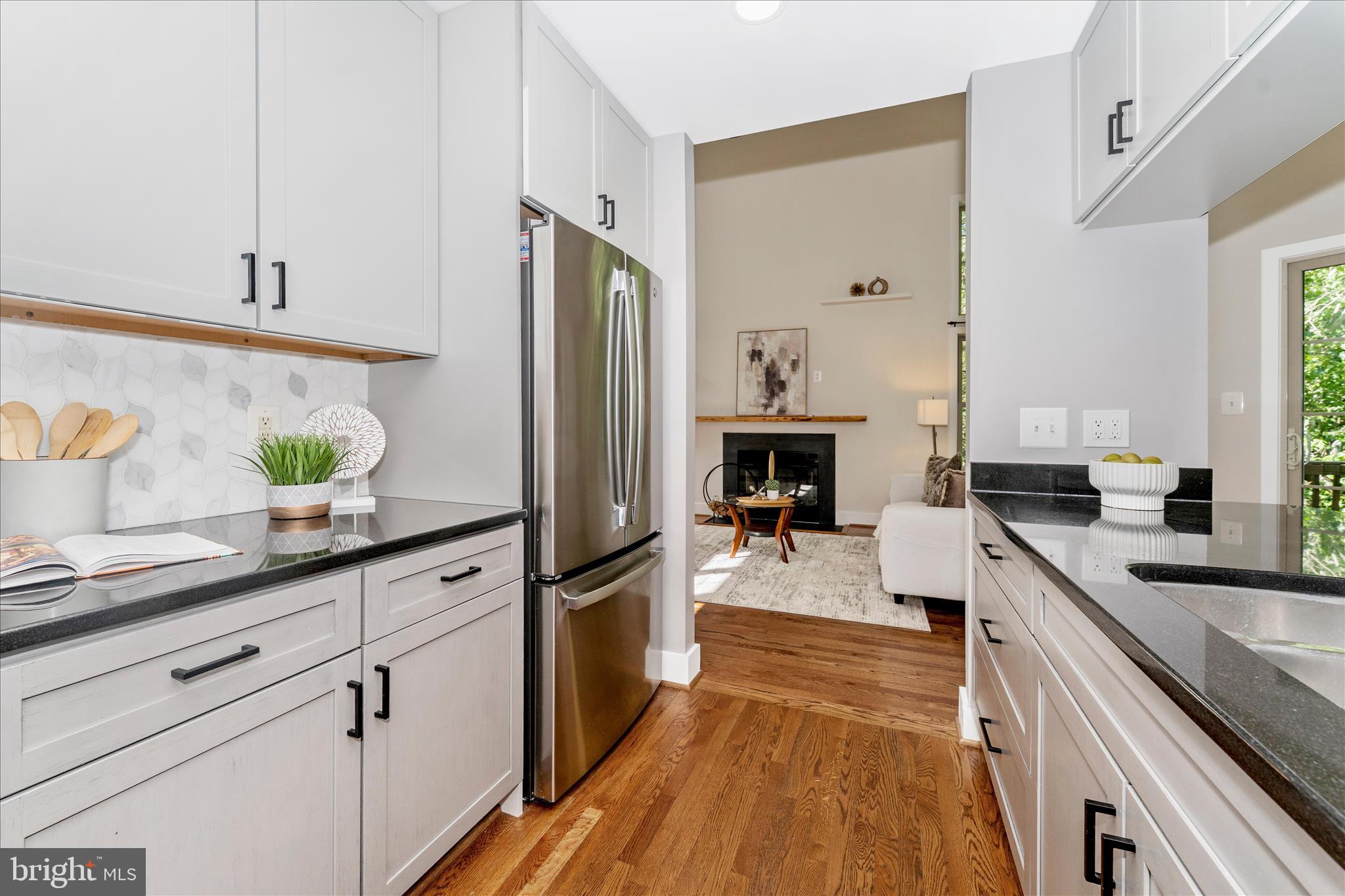 LAKE LINGANORE - Residential