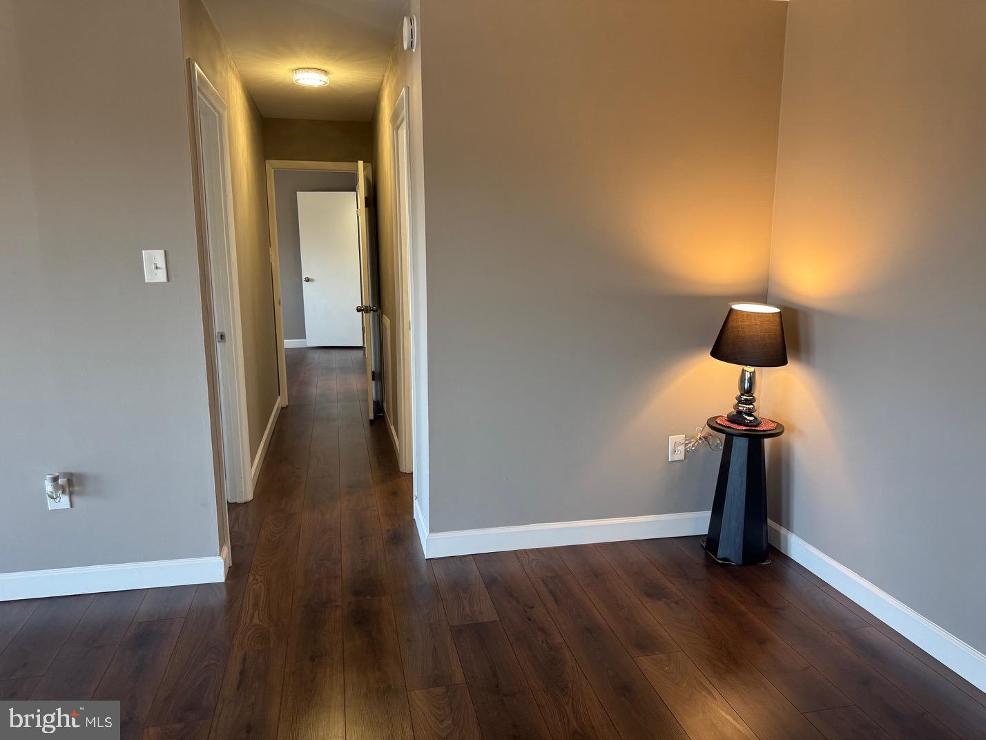 PINEWAY TOWERS - Residential Lease