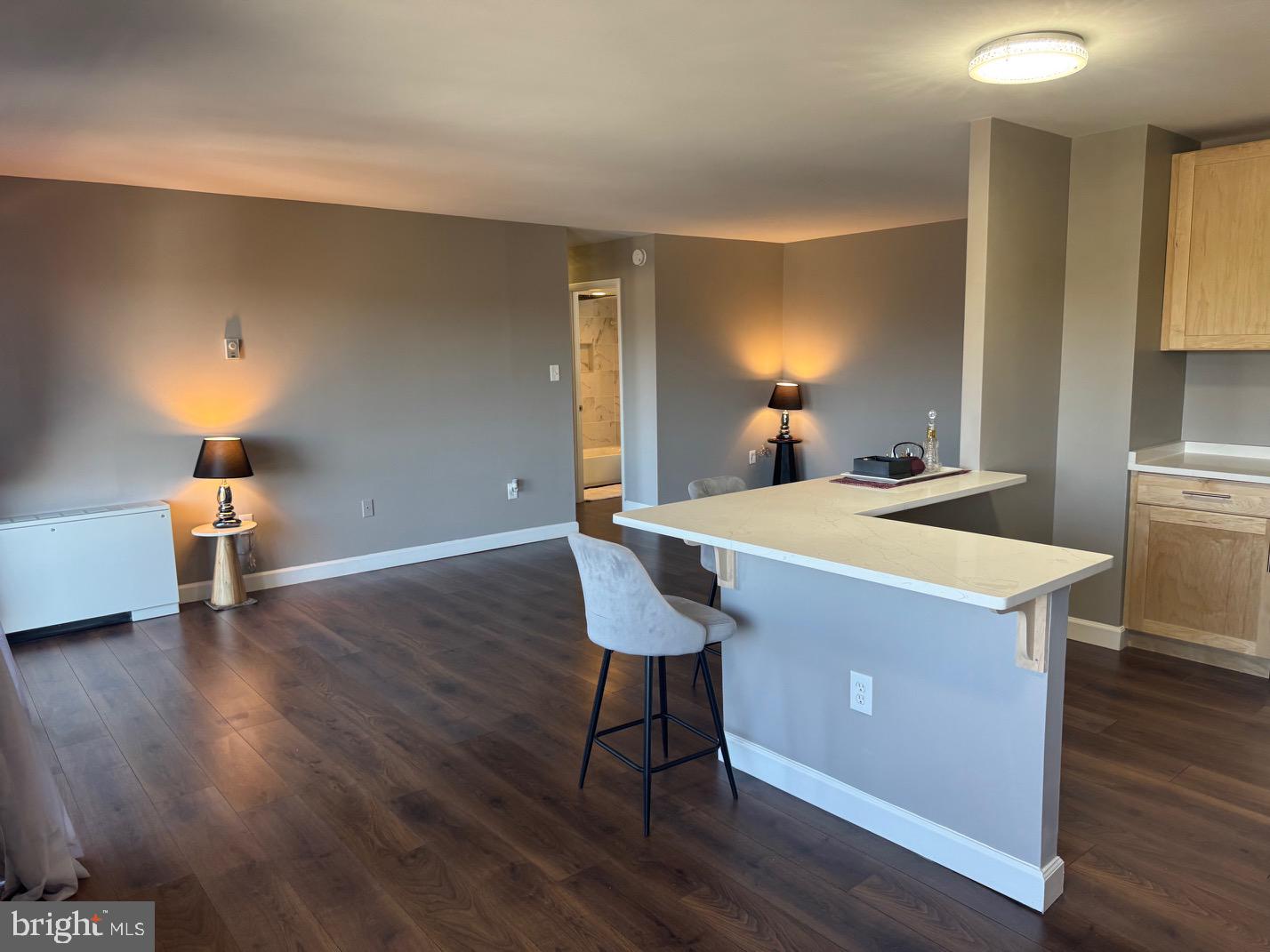 PINEWAY TOWERS - Residential Lease