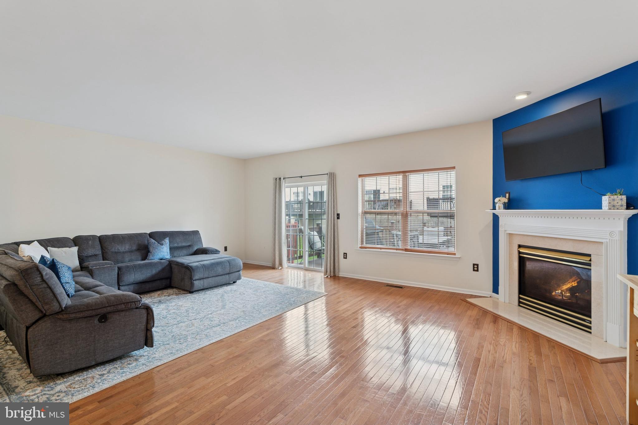 MONROE COURT - Residential