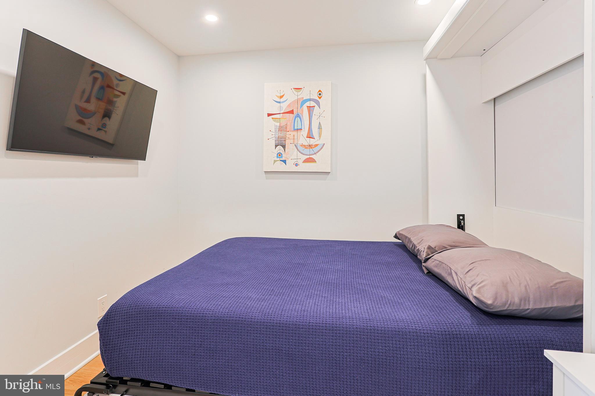 FAIRMOUNT - Residential Lease