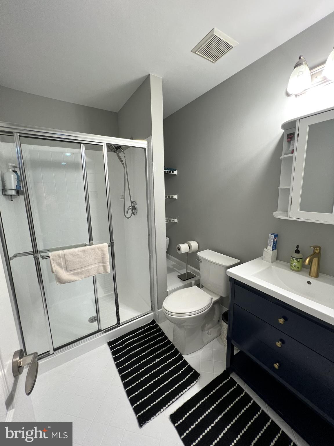LAKEVIEW ESTS - Residential