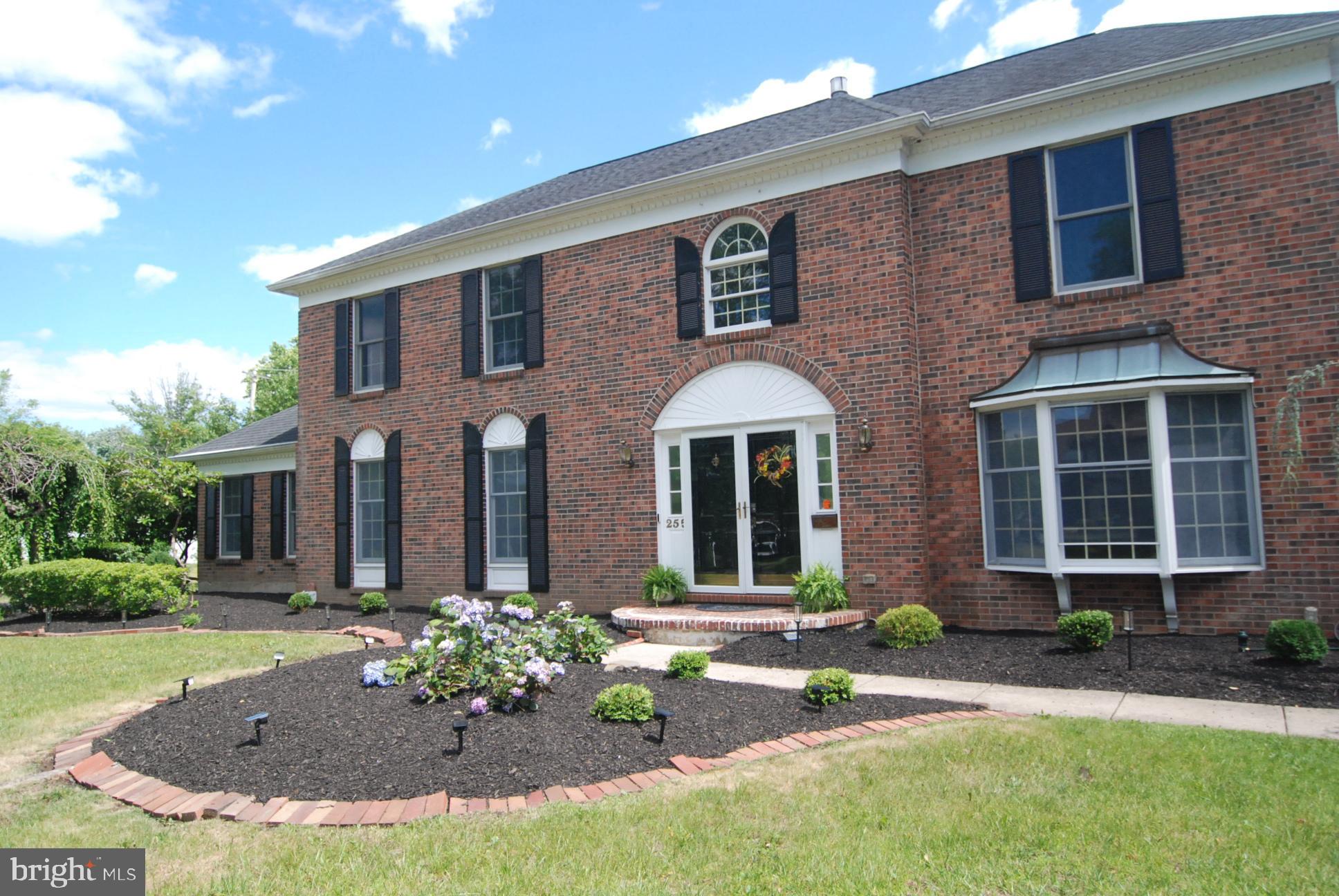 LAKEVIEW ESTS - Residential