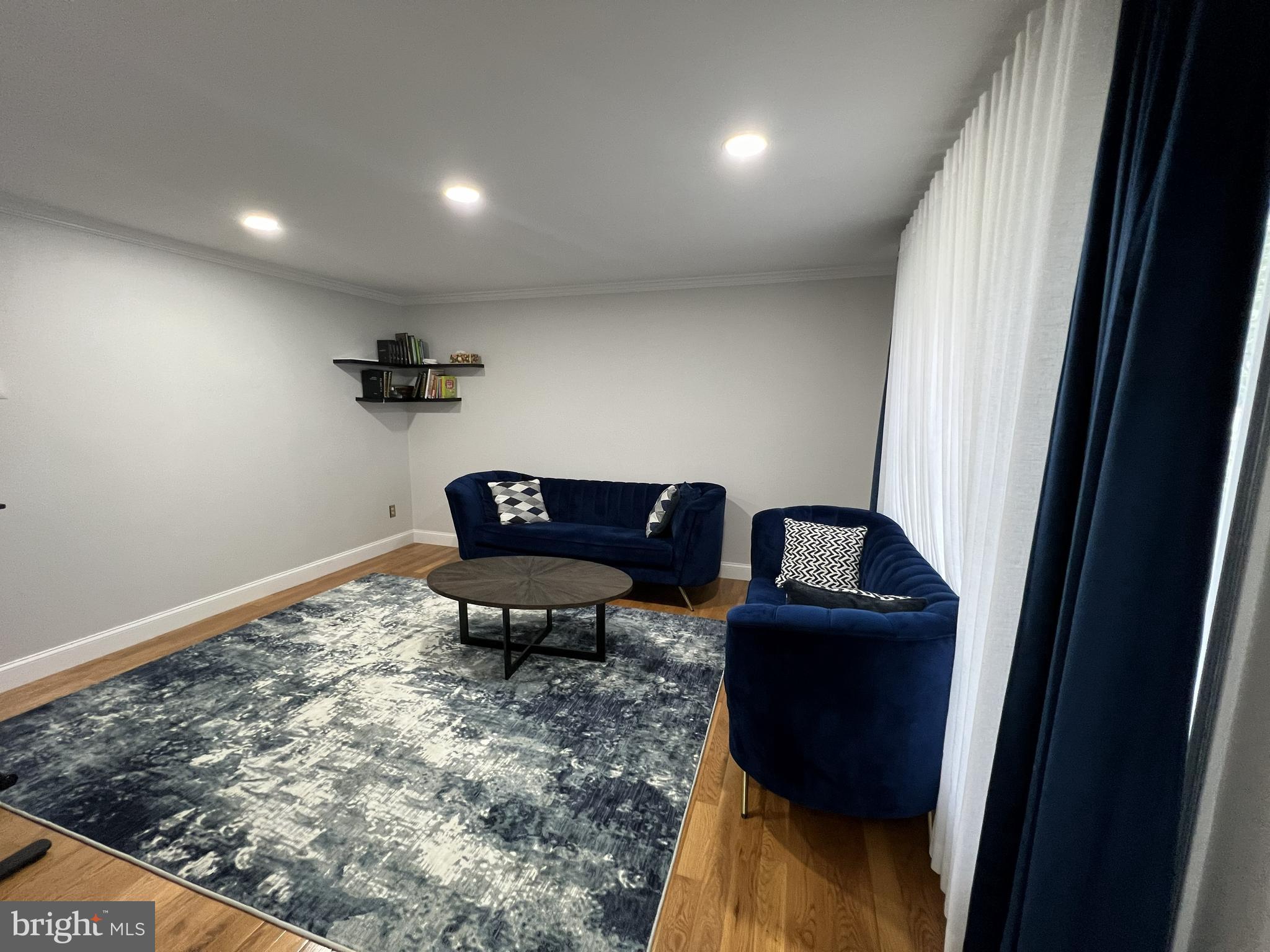 LAKEVIEW ESTS - Residential