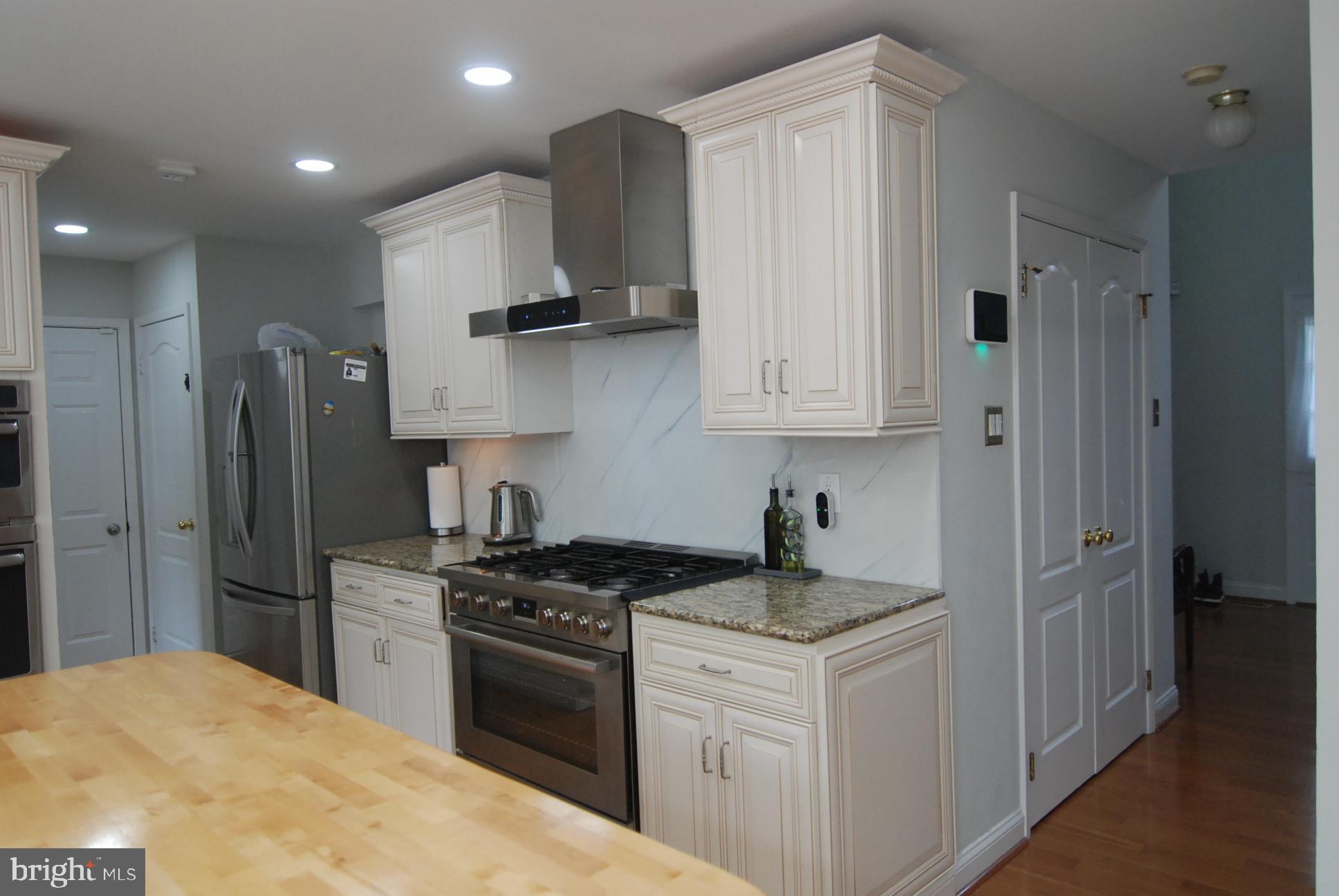 LAKEVIEW ESTS - Residential