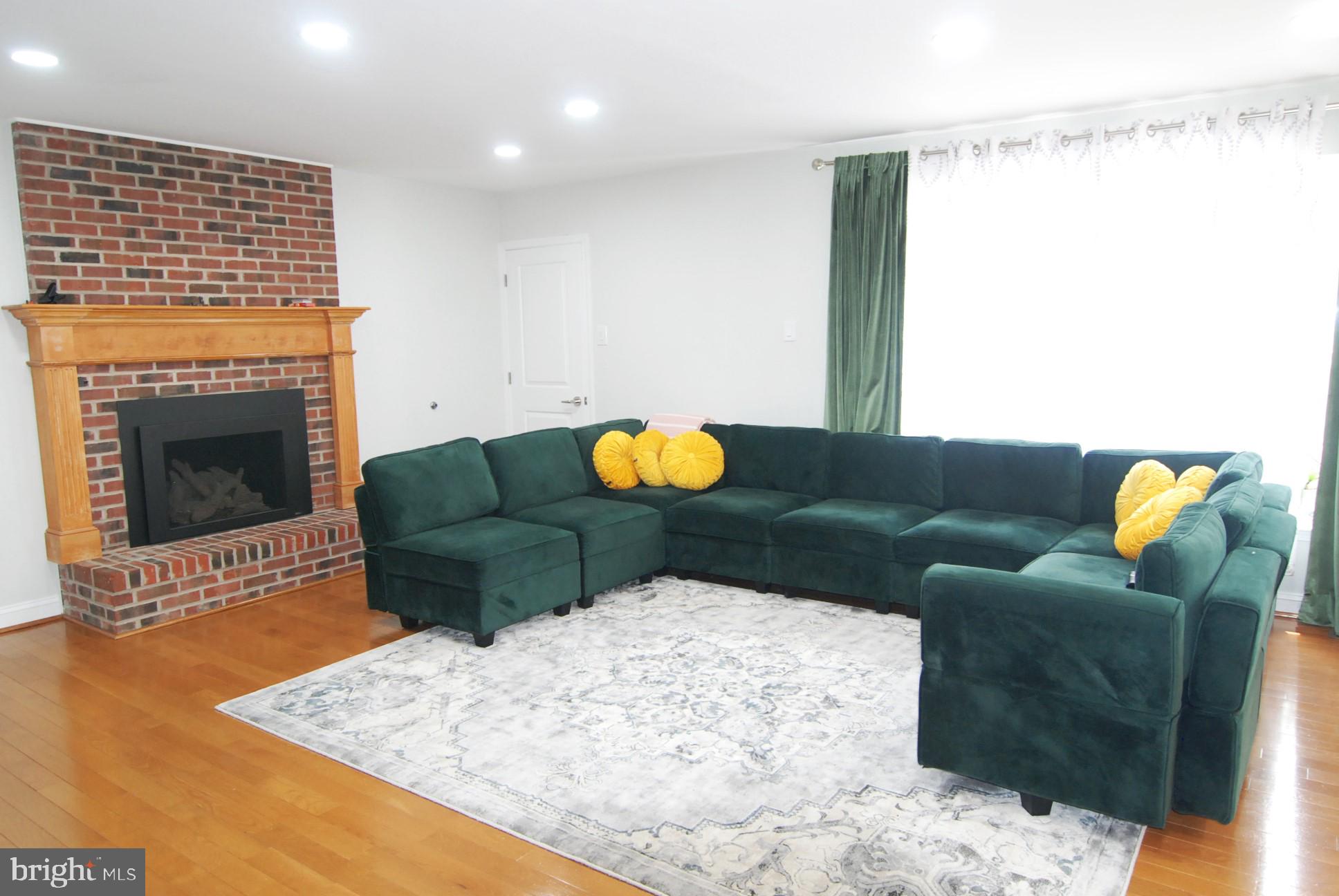 LAKEVIEW ESTS - Residential