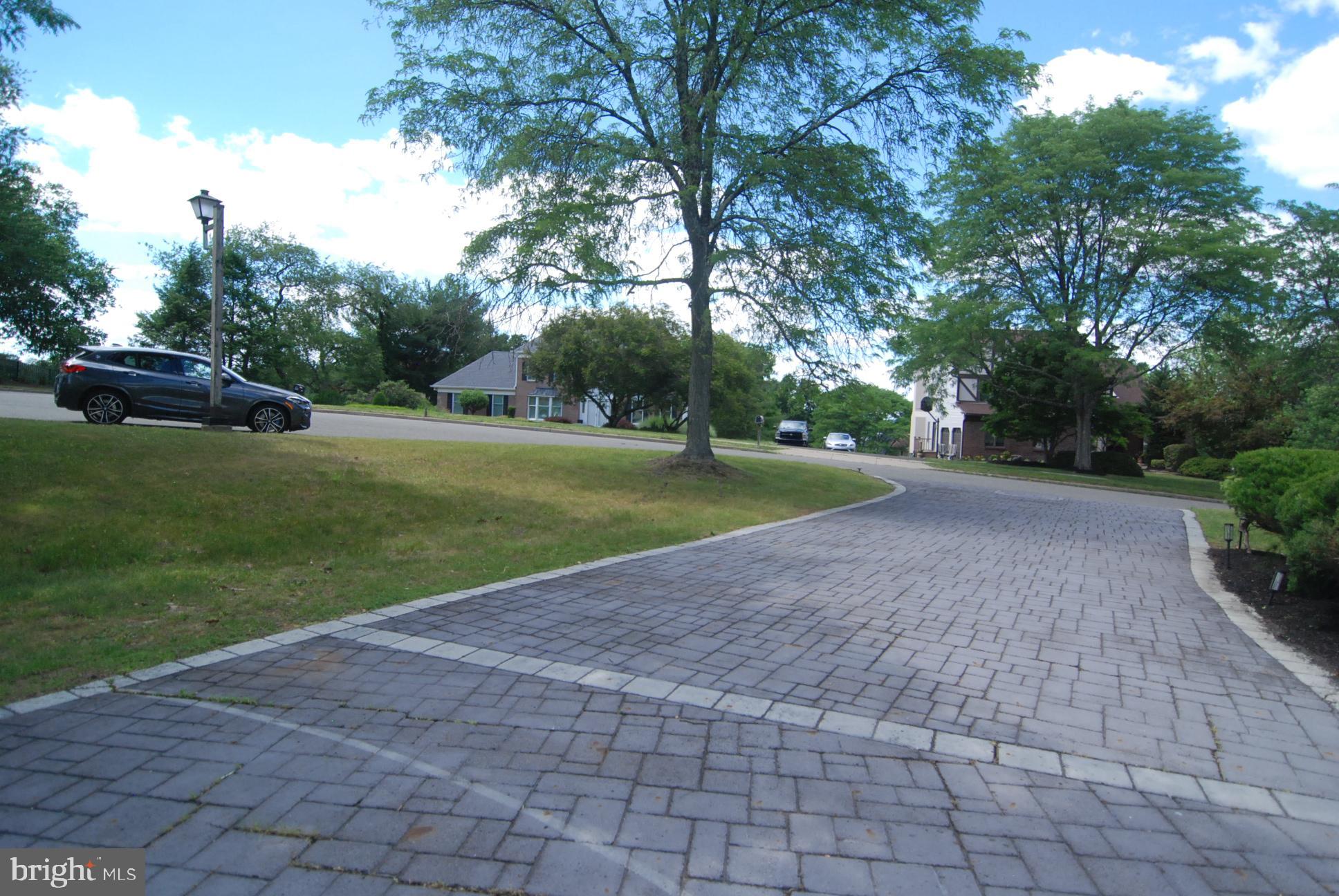 LAKEVIEW ESTS - Residential
