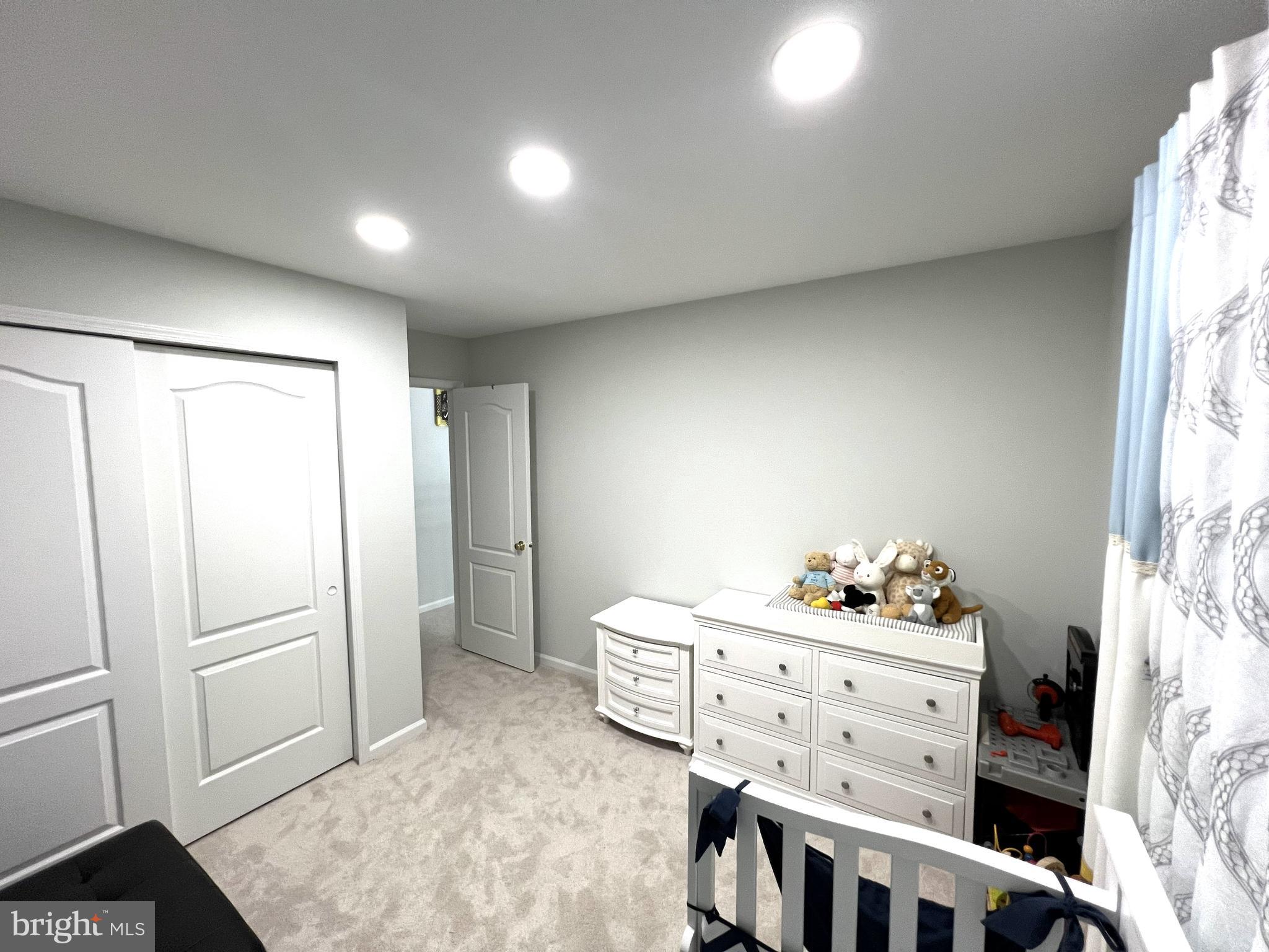 LAKEVIEW ESTS - Residential