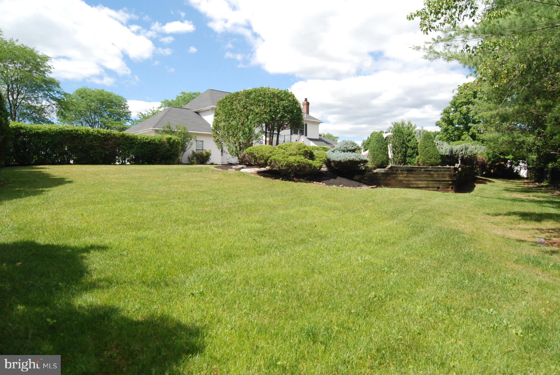 LAKEVIEW ESTS - Residential