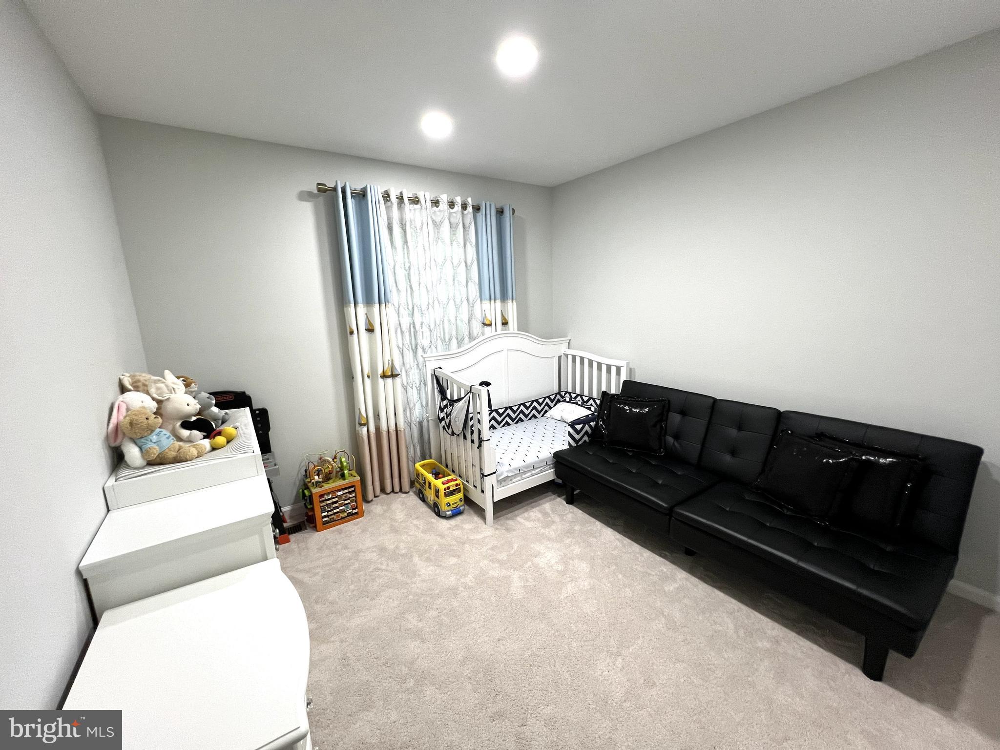 LAKEVIEW ESTS - Residential