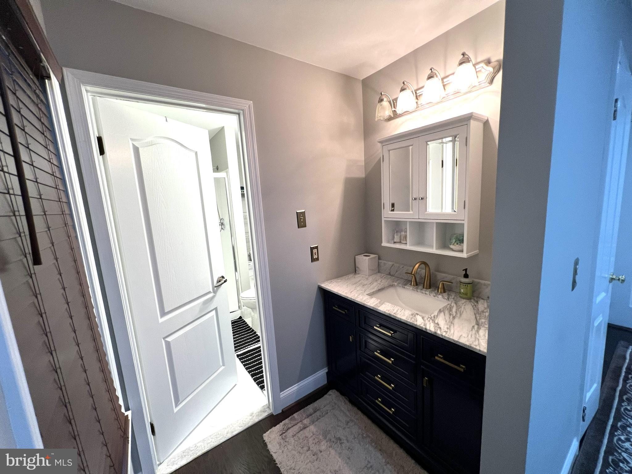 LAKEVIEW ESTS - Residential