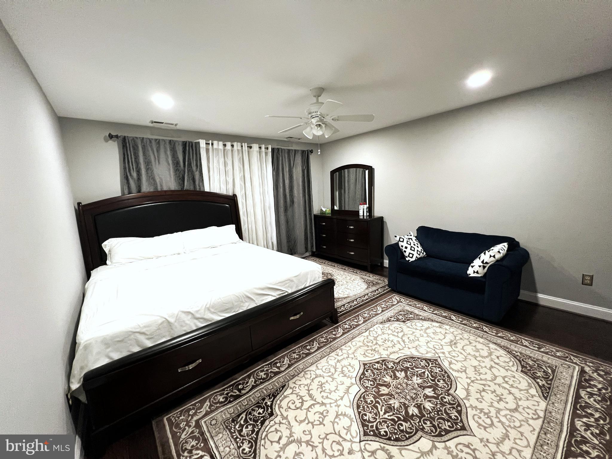 LAKEVIEW ESTS - Residential