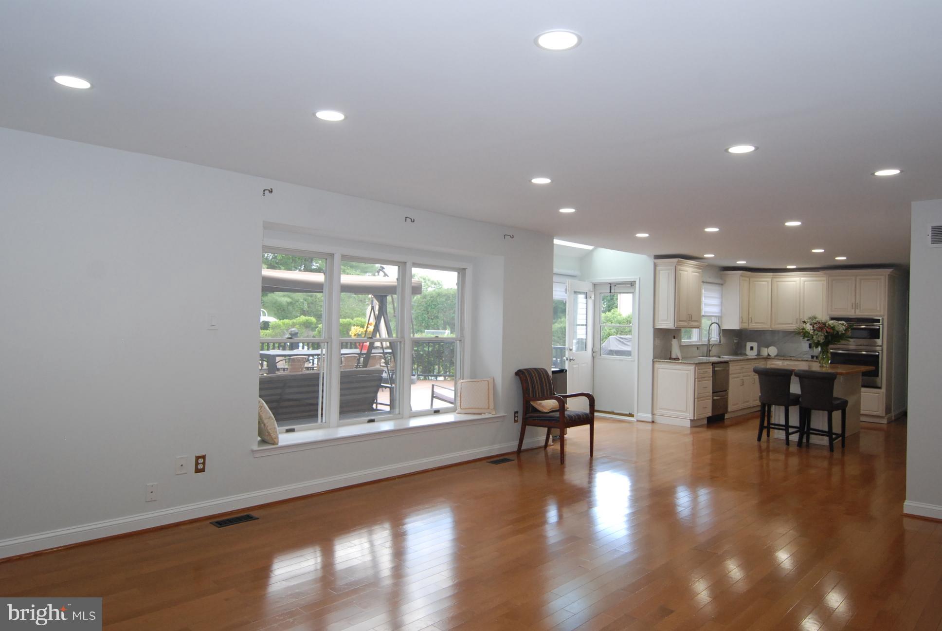 LAKEVIEW ESTS - Residential