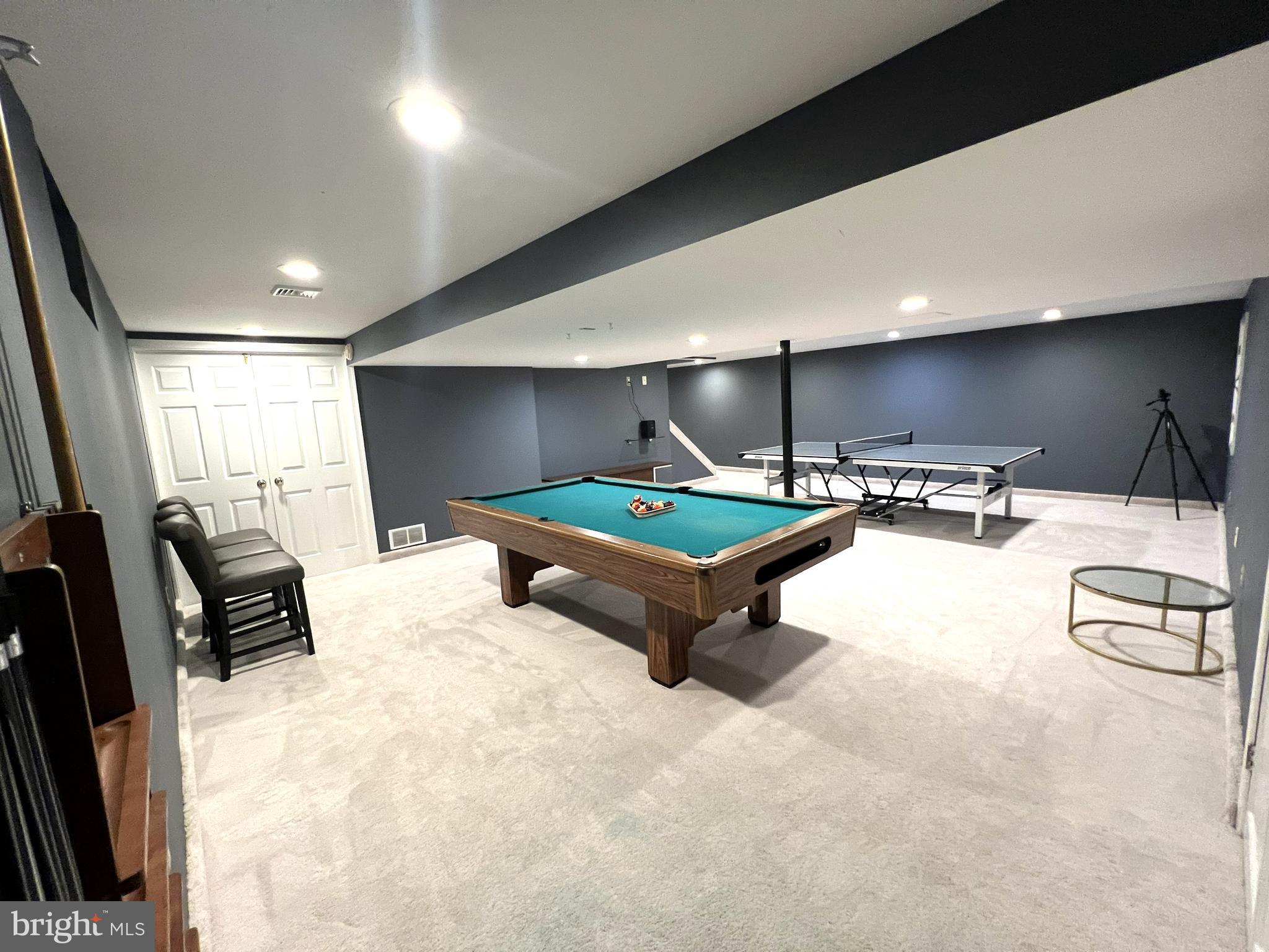 LAKEVIEW ESTS - Residential