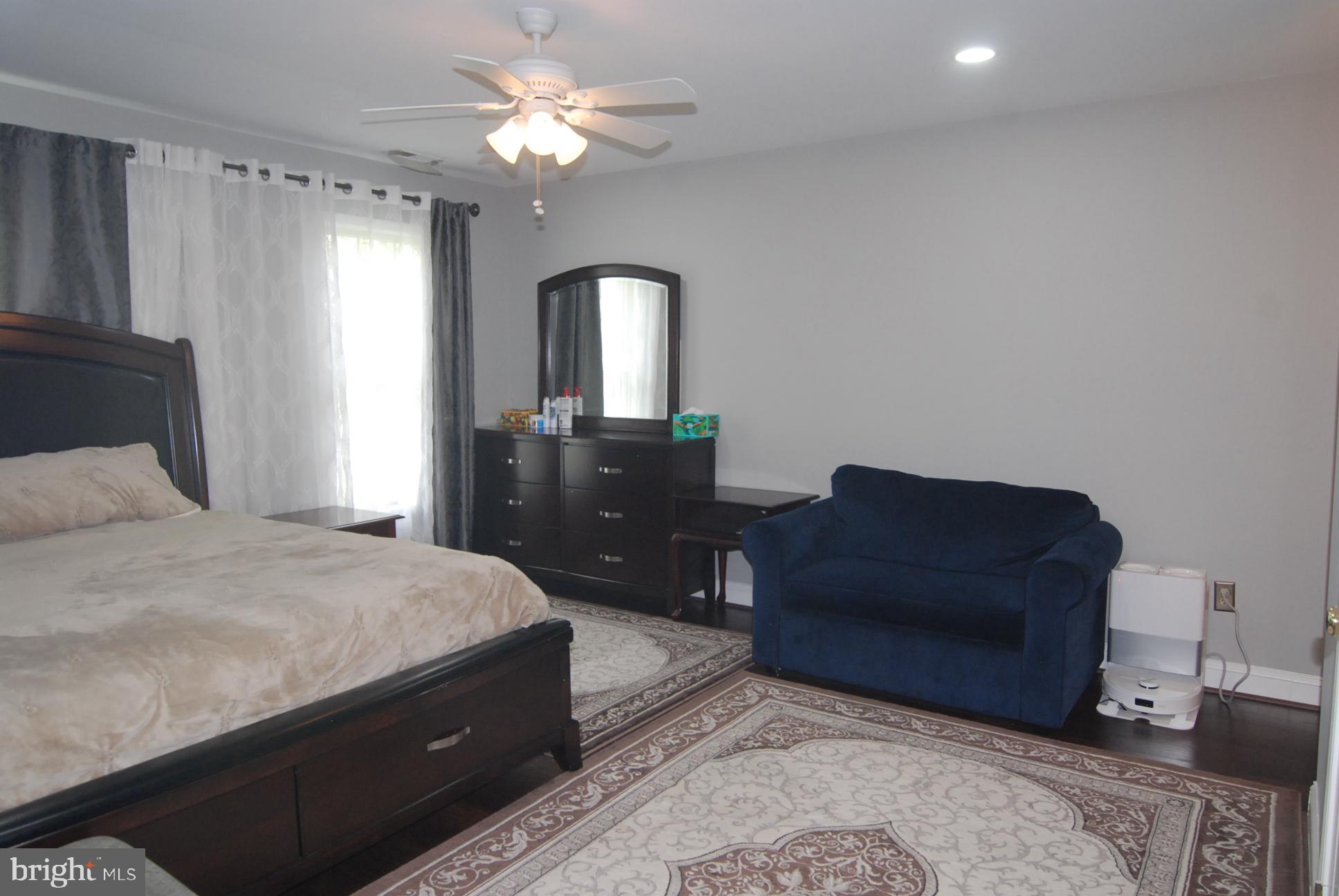 LAKEVIEW ESTS - Residential