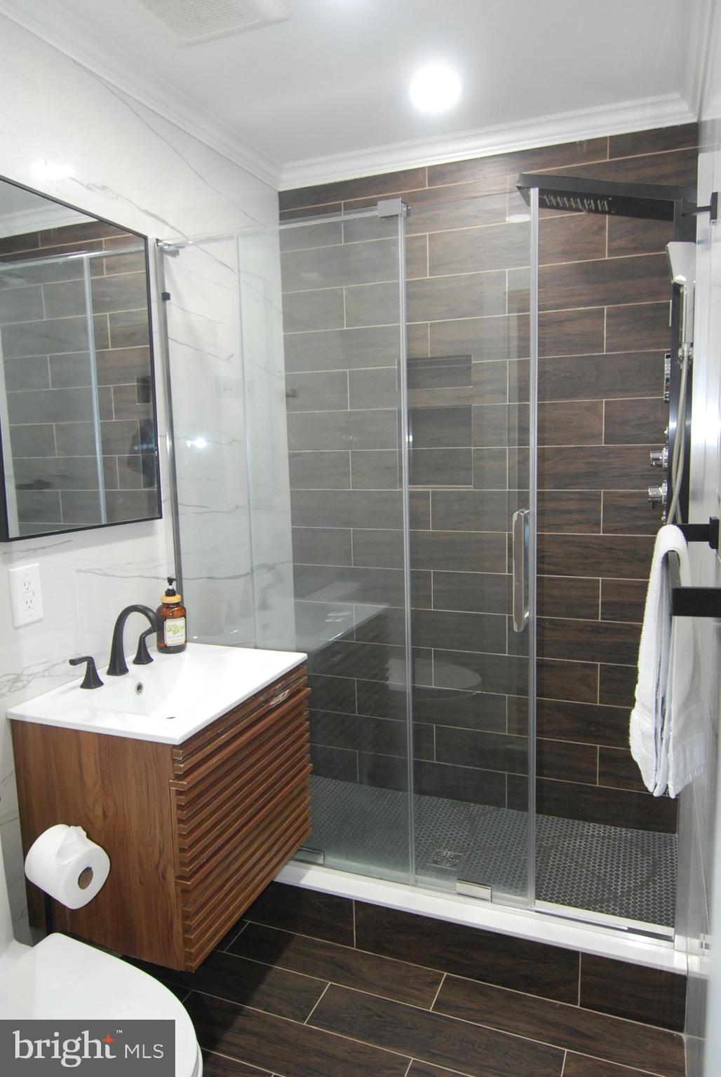 LAKEVIEW ESTS - Residential