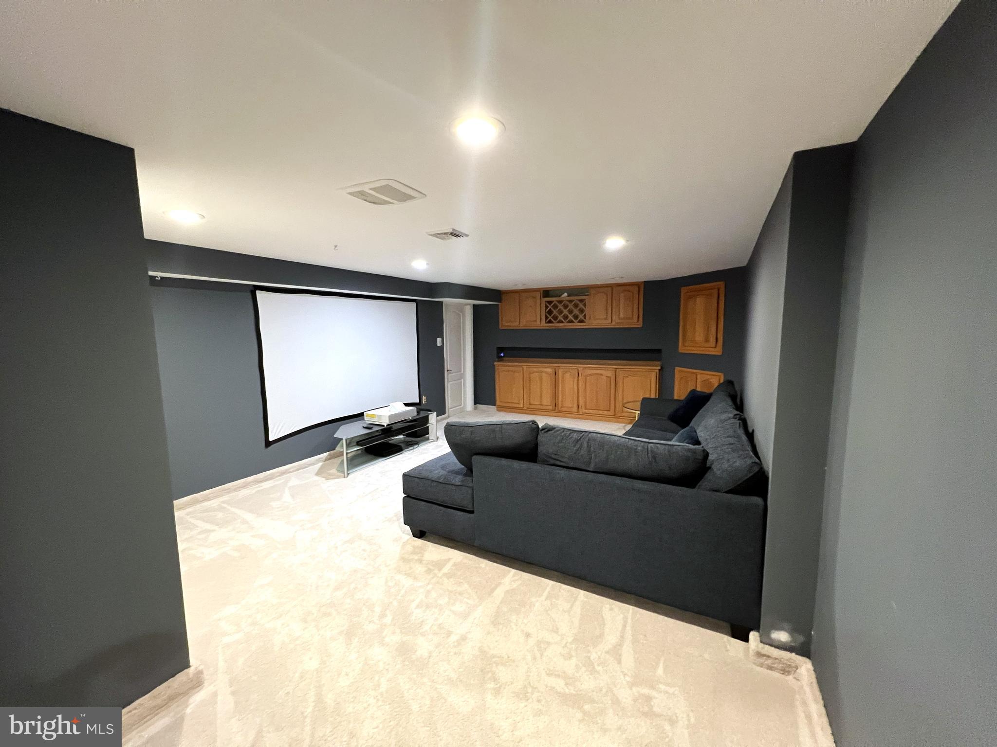 LAKEVIEW ESTS - Residential
