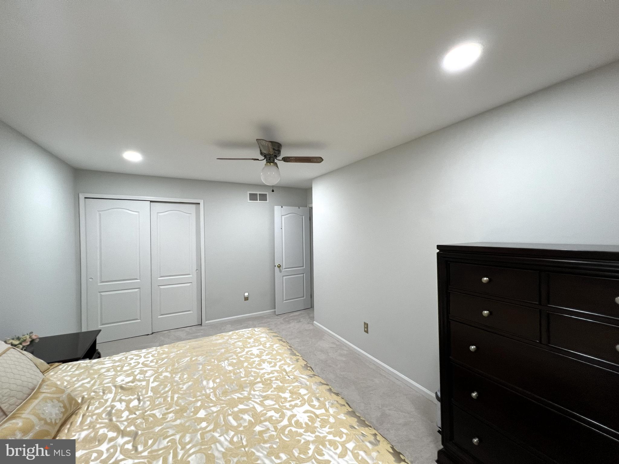 LAKEVIEW ESTS - Residential