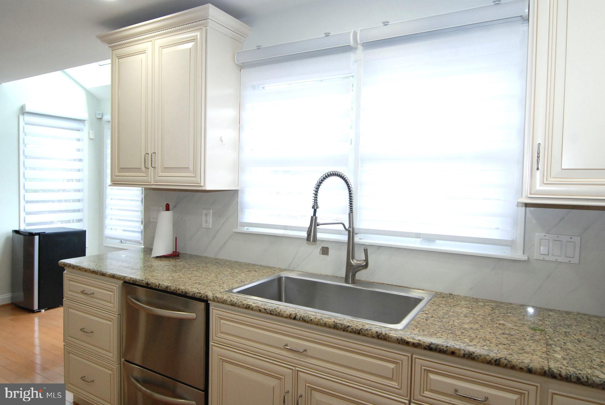 LAKEVIEW ESTS - Residential