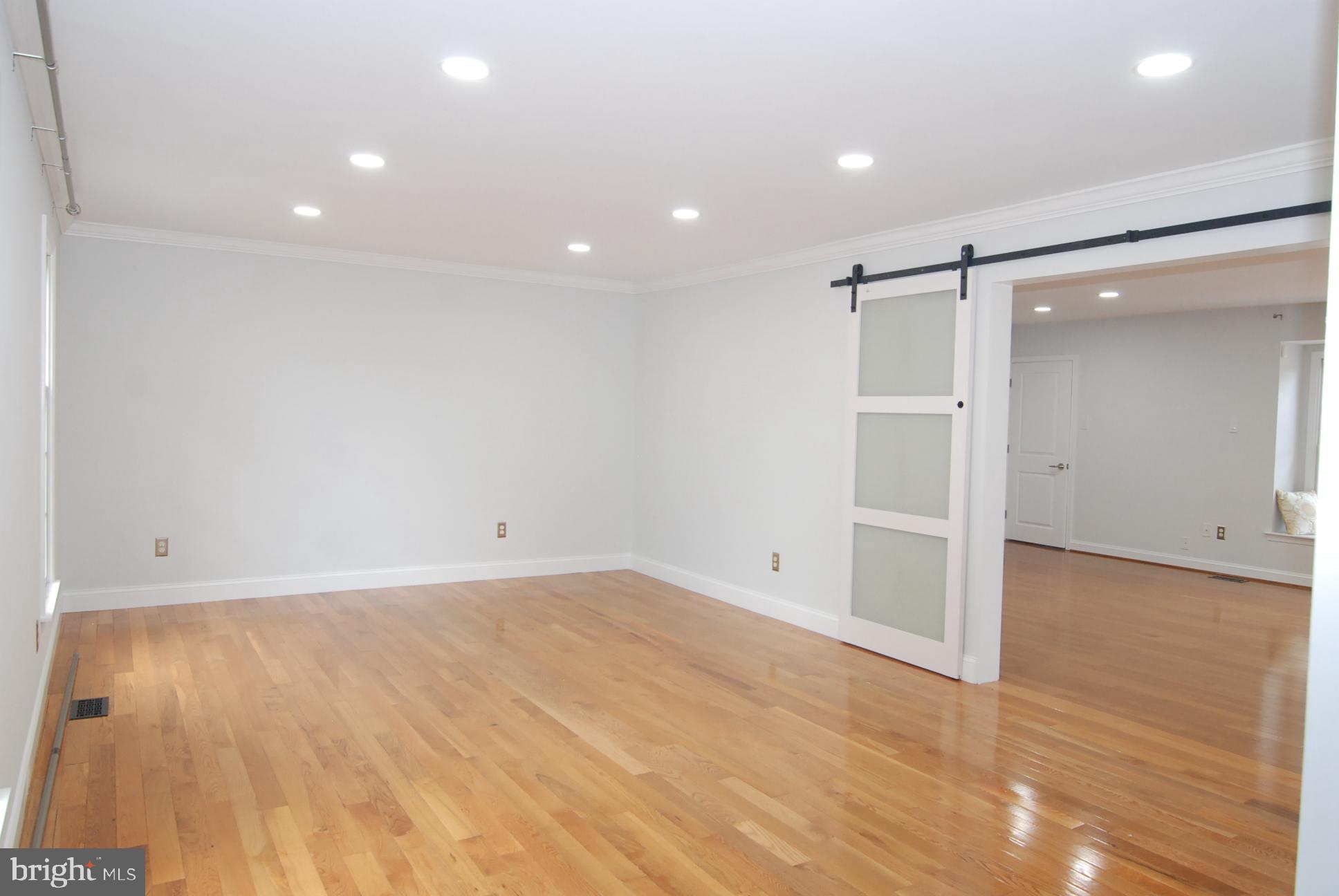 LAKEVIEW ESTS - Residential