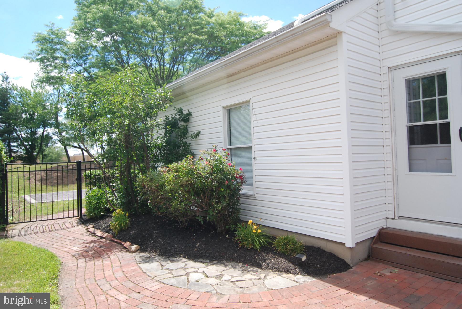 LAKEVIEW ESTS - Residential