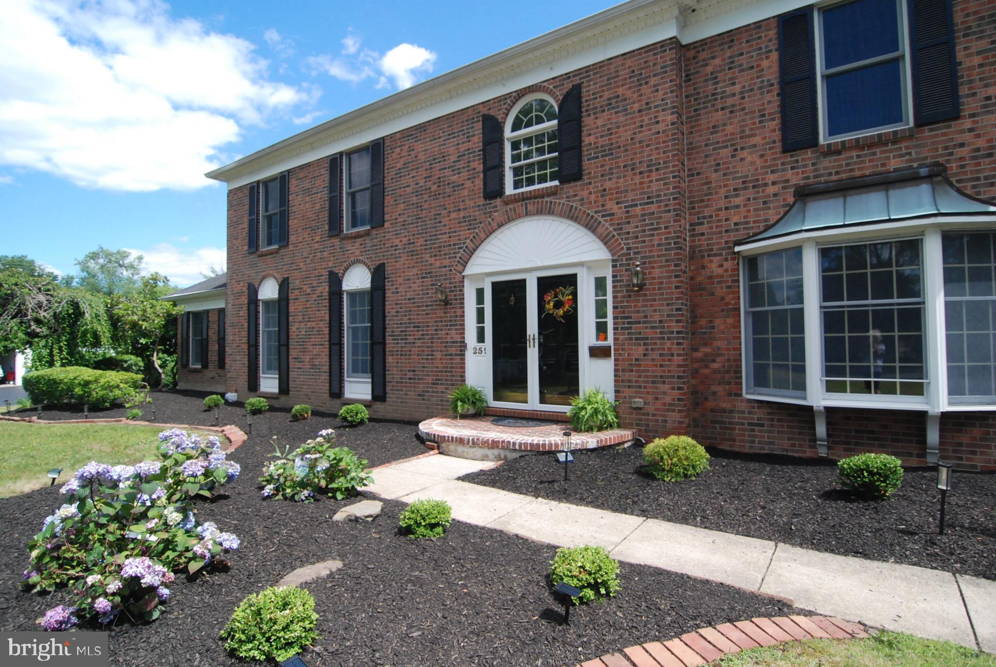 LAKEVIEW ESTS - Residential