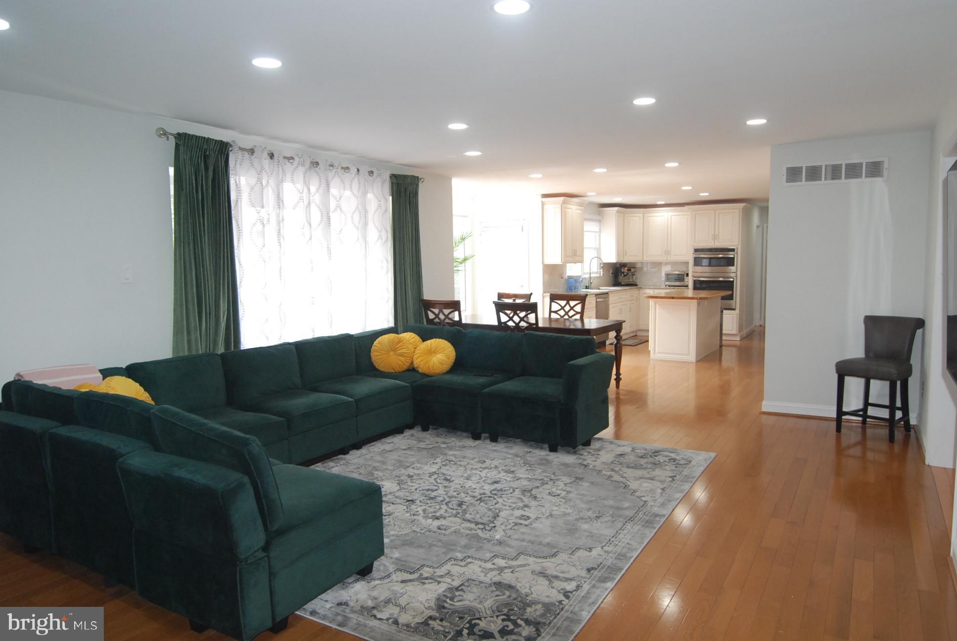 LAKEVIEW ESTS - Residential