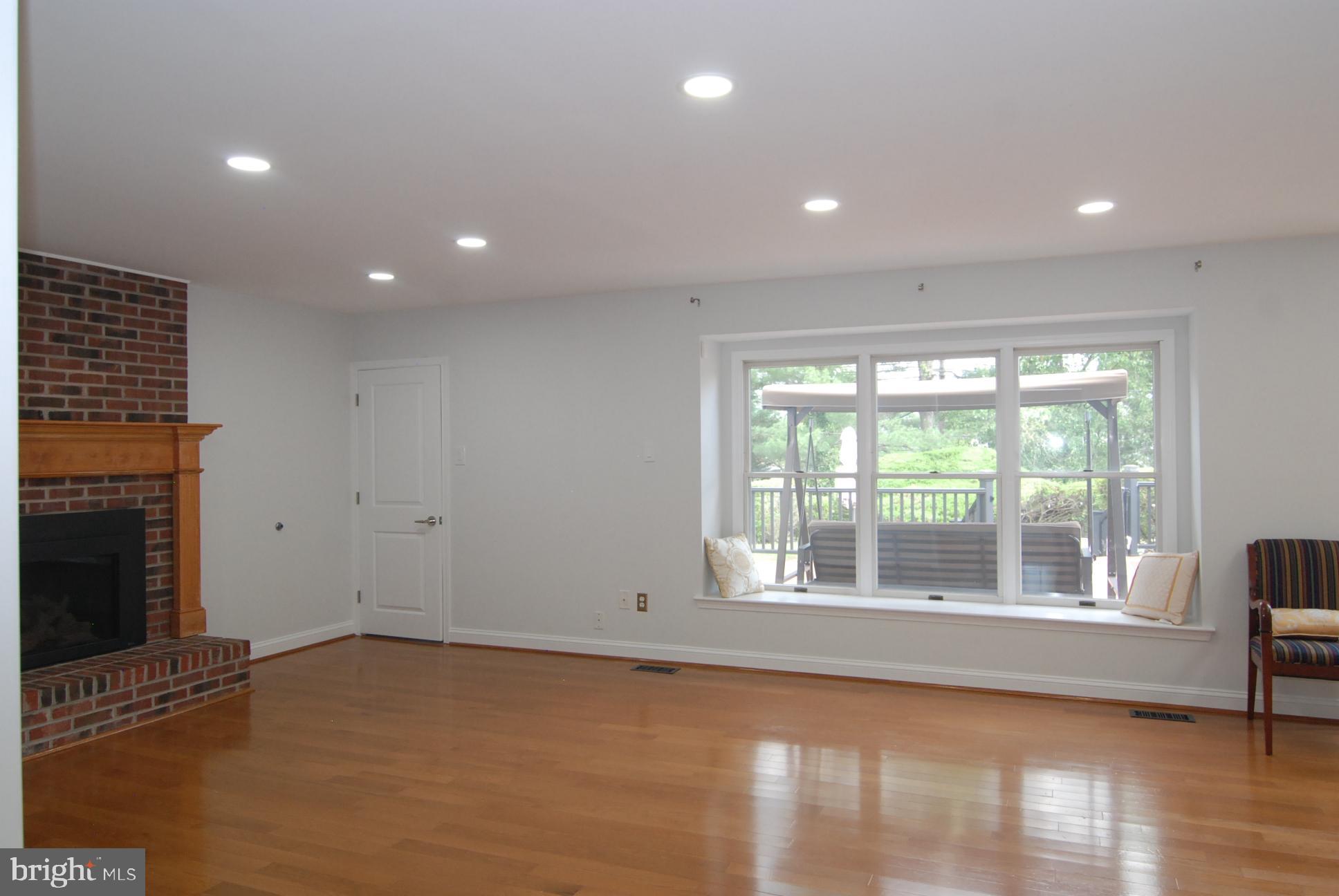 LAKEVIEW ESTS - Residential