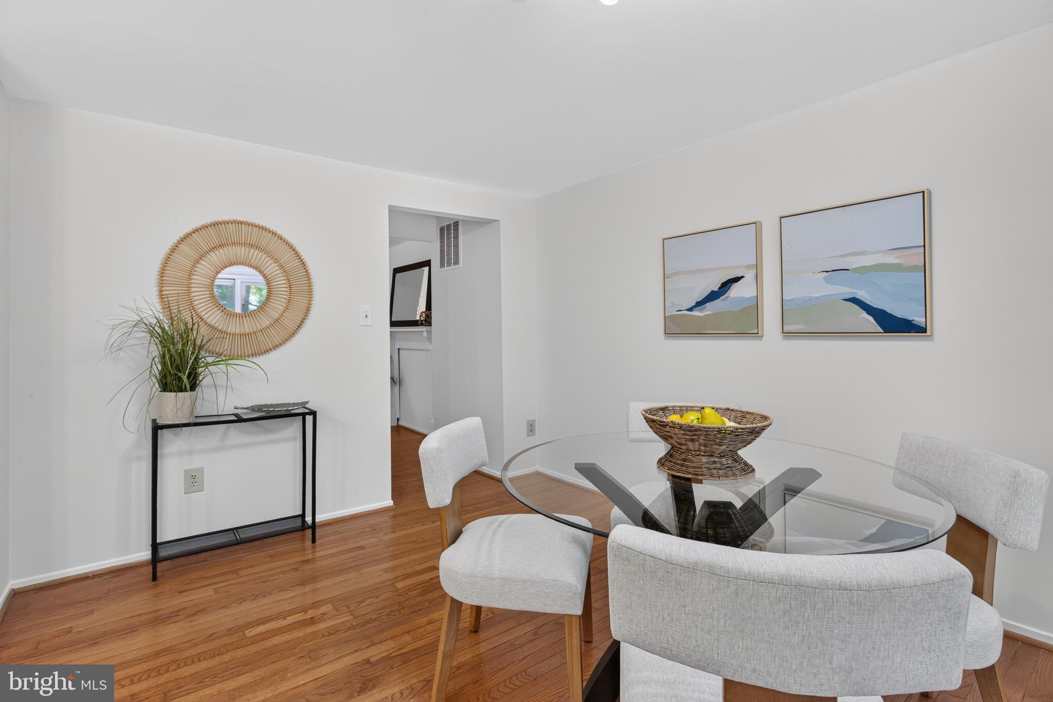 MIDDLEBRIDGE - Residential
