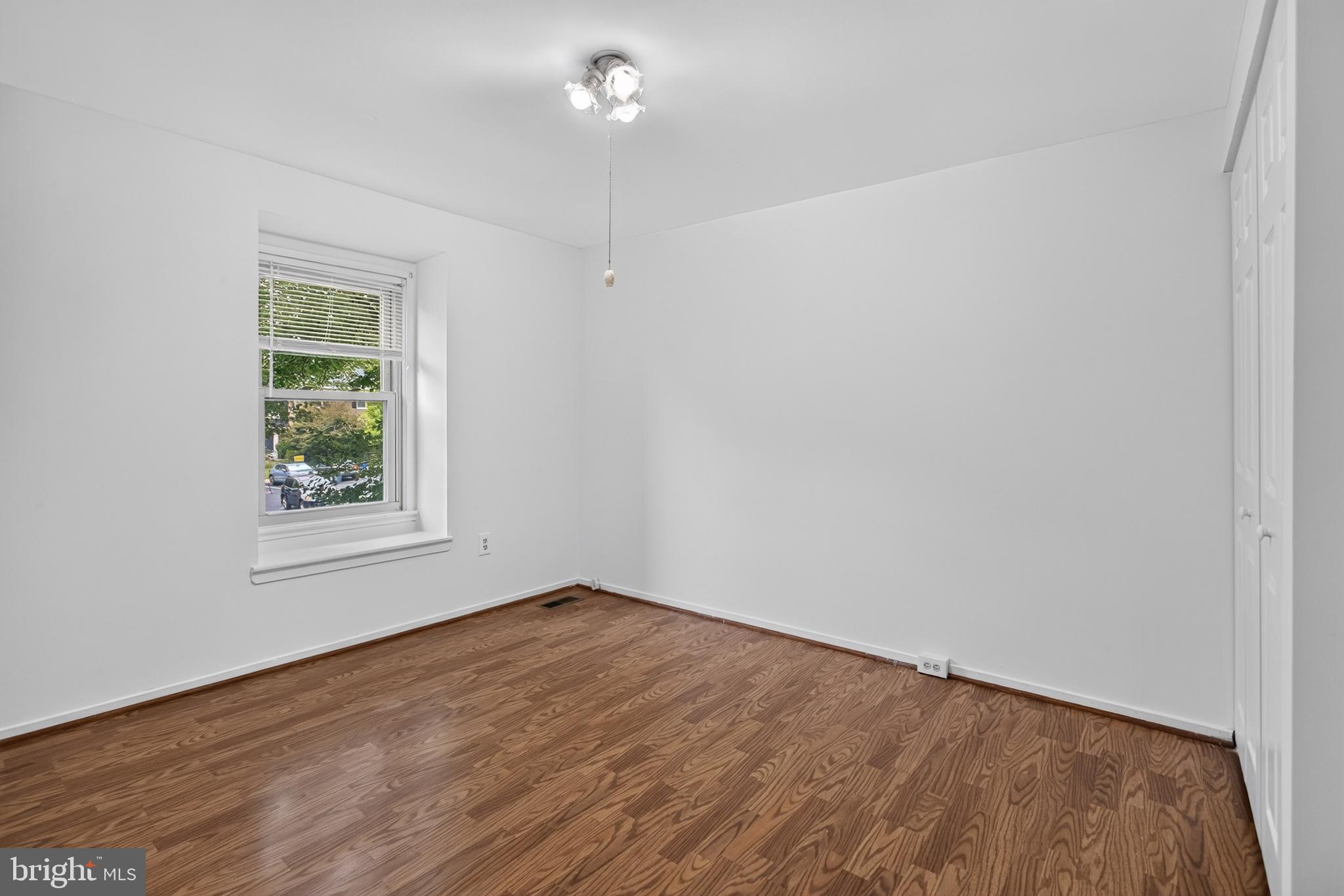 MIDDLEBRIDGE - Residential