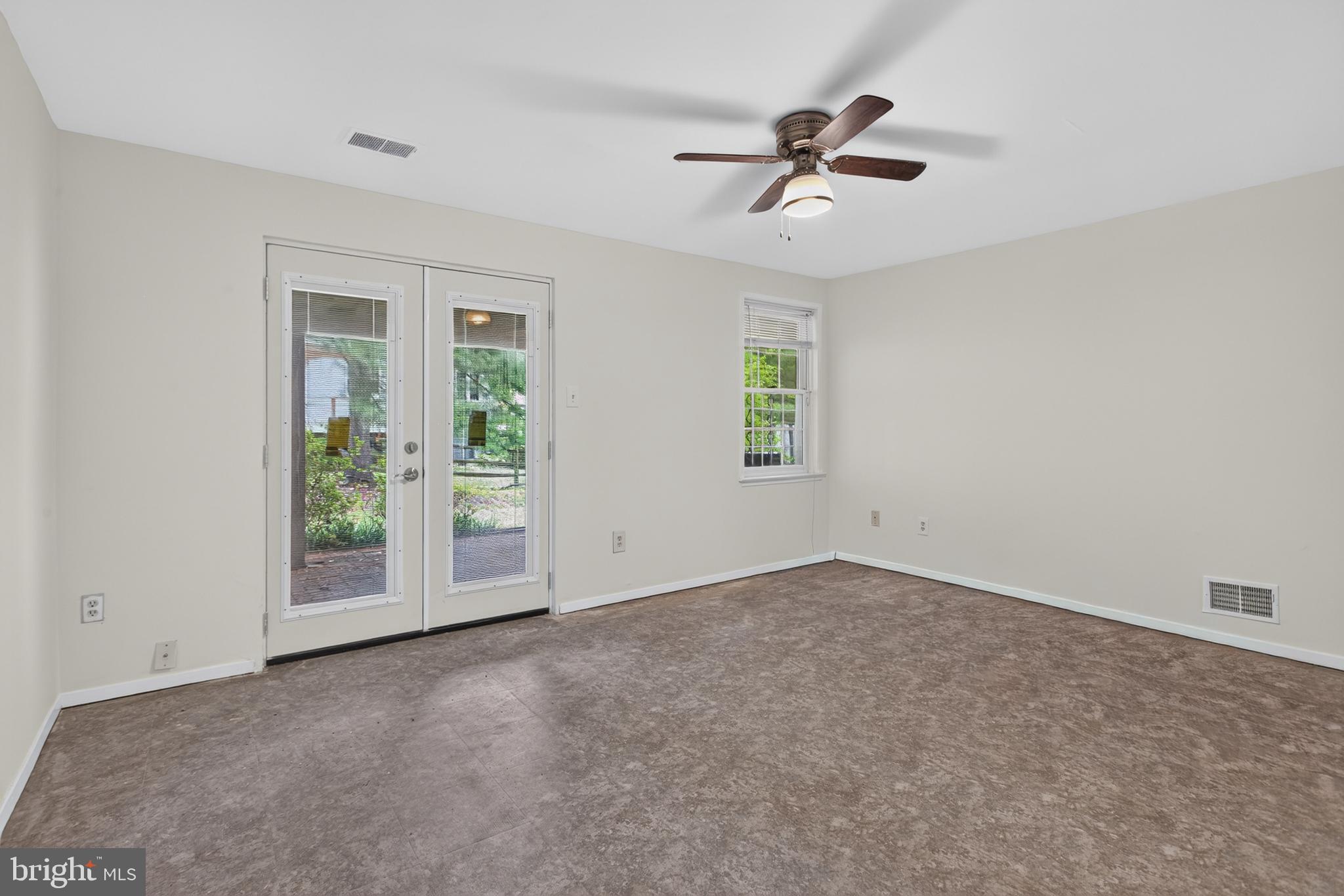 MIDDLEBRIDGE - Residential