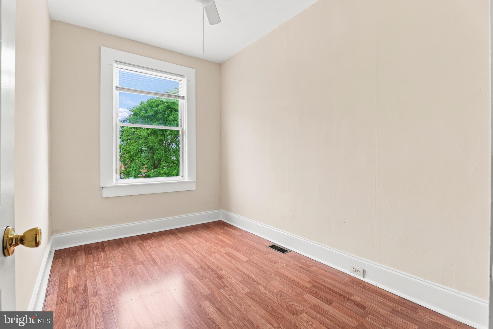 EDGEWOOD - Residential