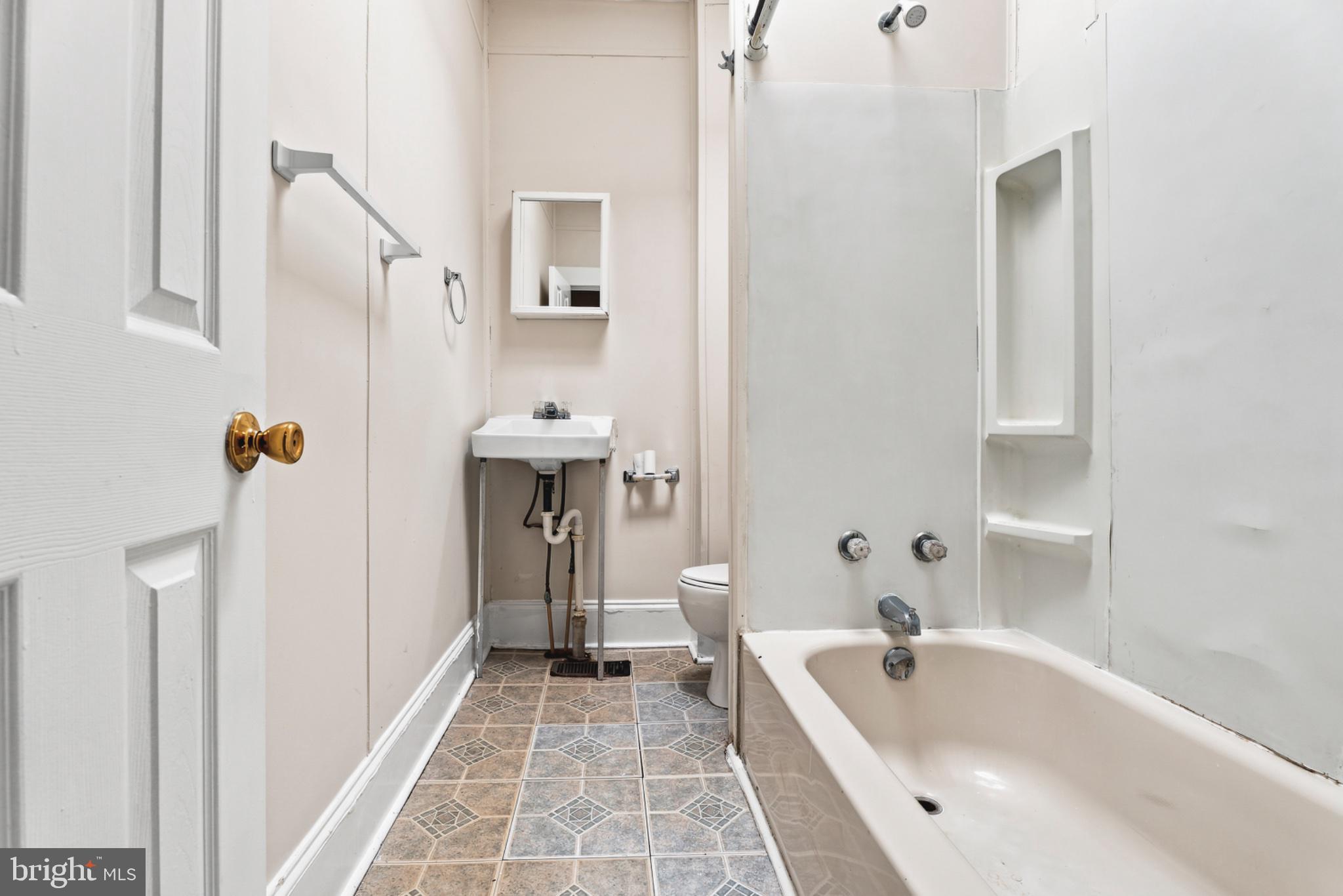 EDGEWOOD - Residential