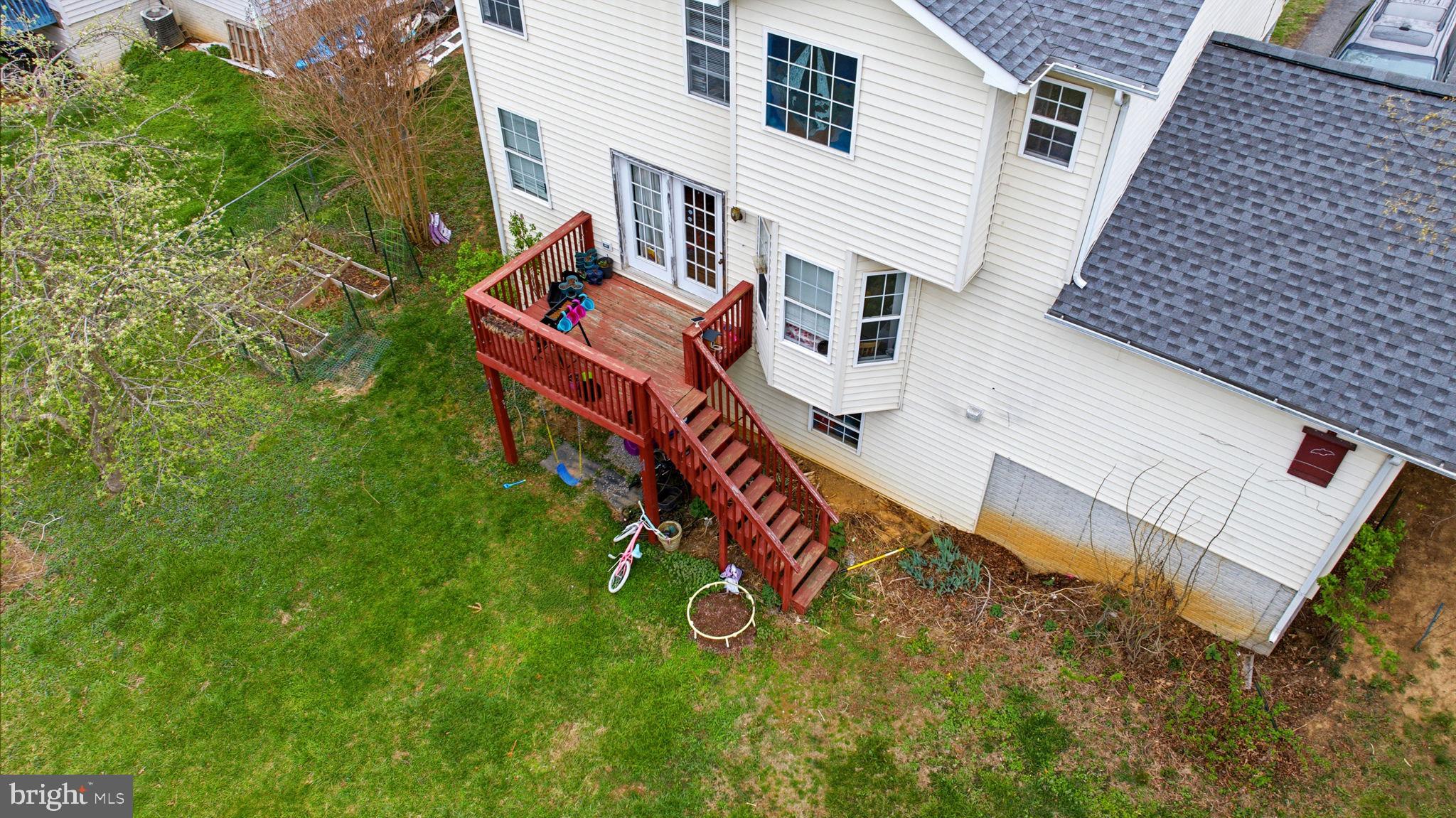 RIDGEFIELD - Residential